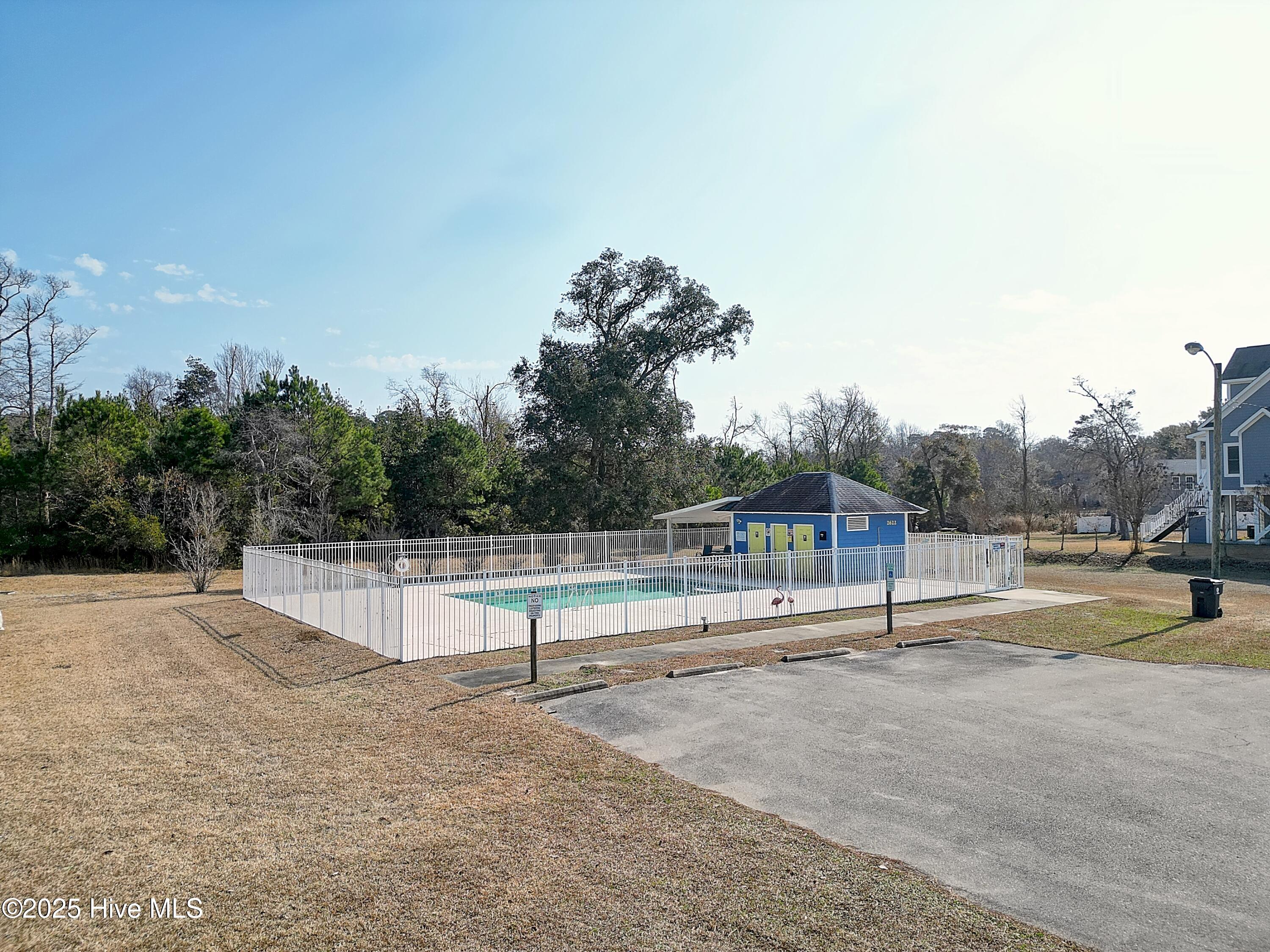 100542915 | Photo 16