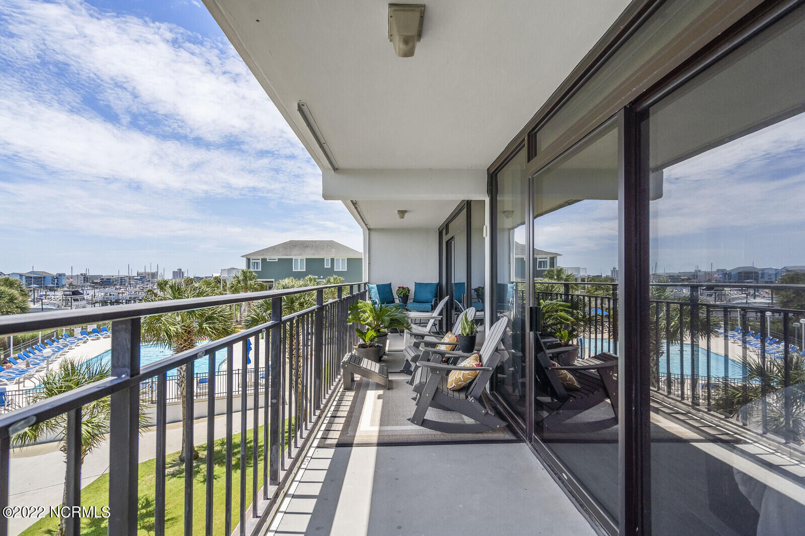 100556519 | Photo 18