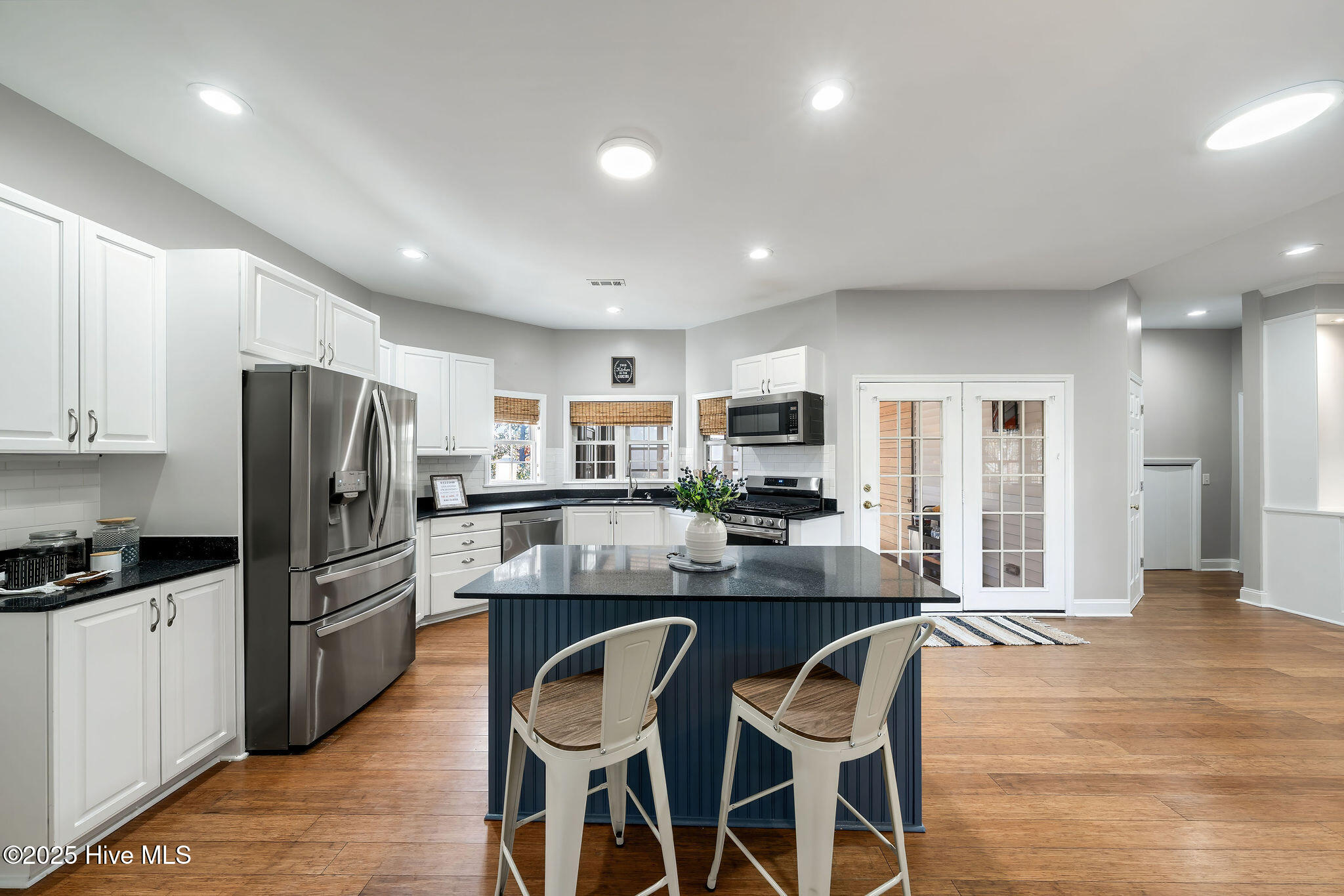 100539157 | Photo 40