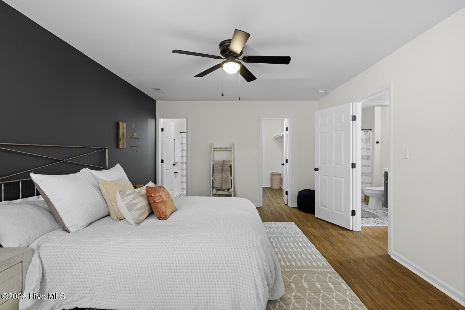 100559065 | Photo 30