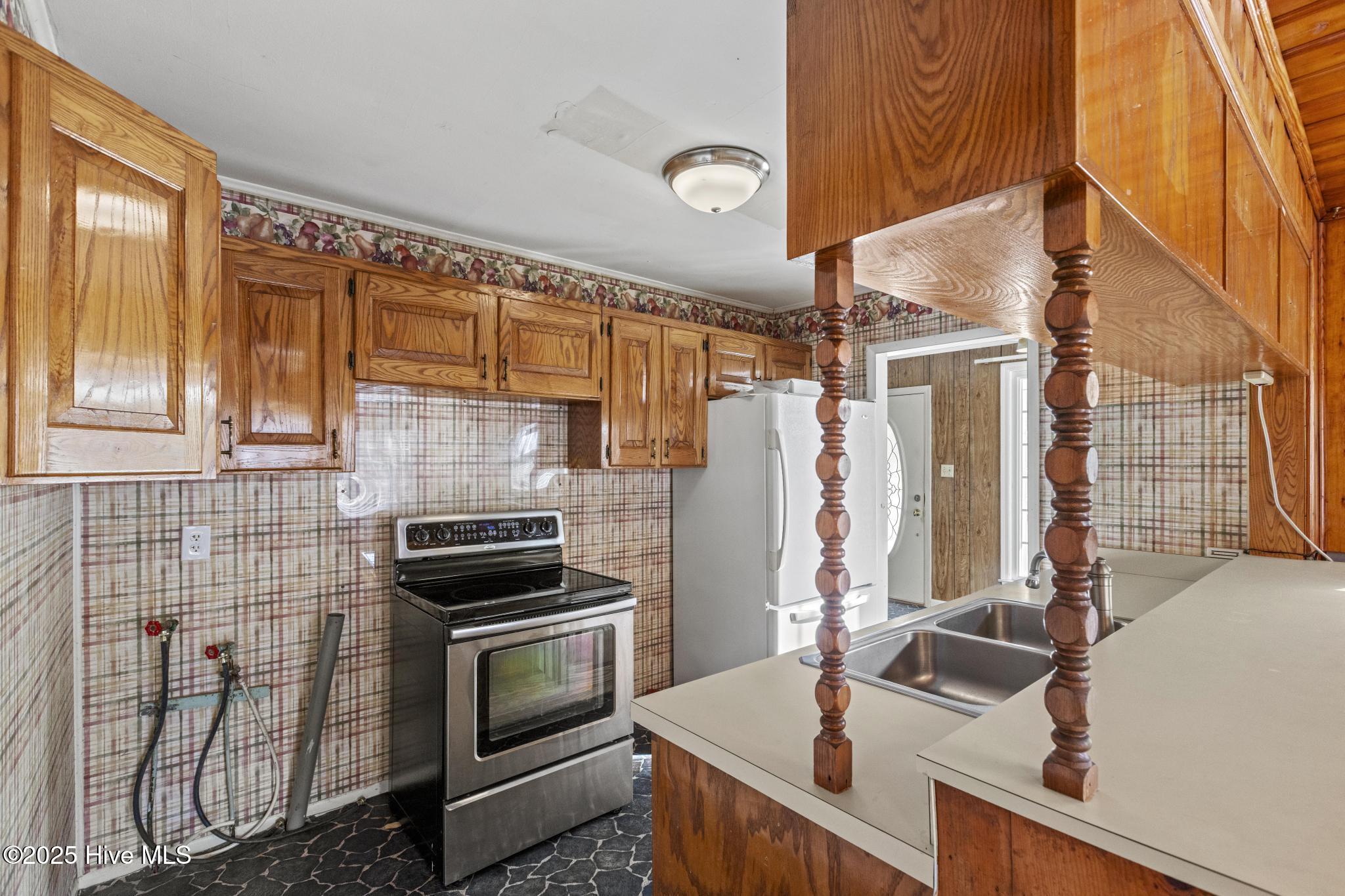 100532196 | Photo 25