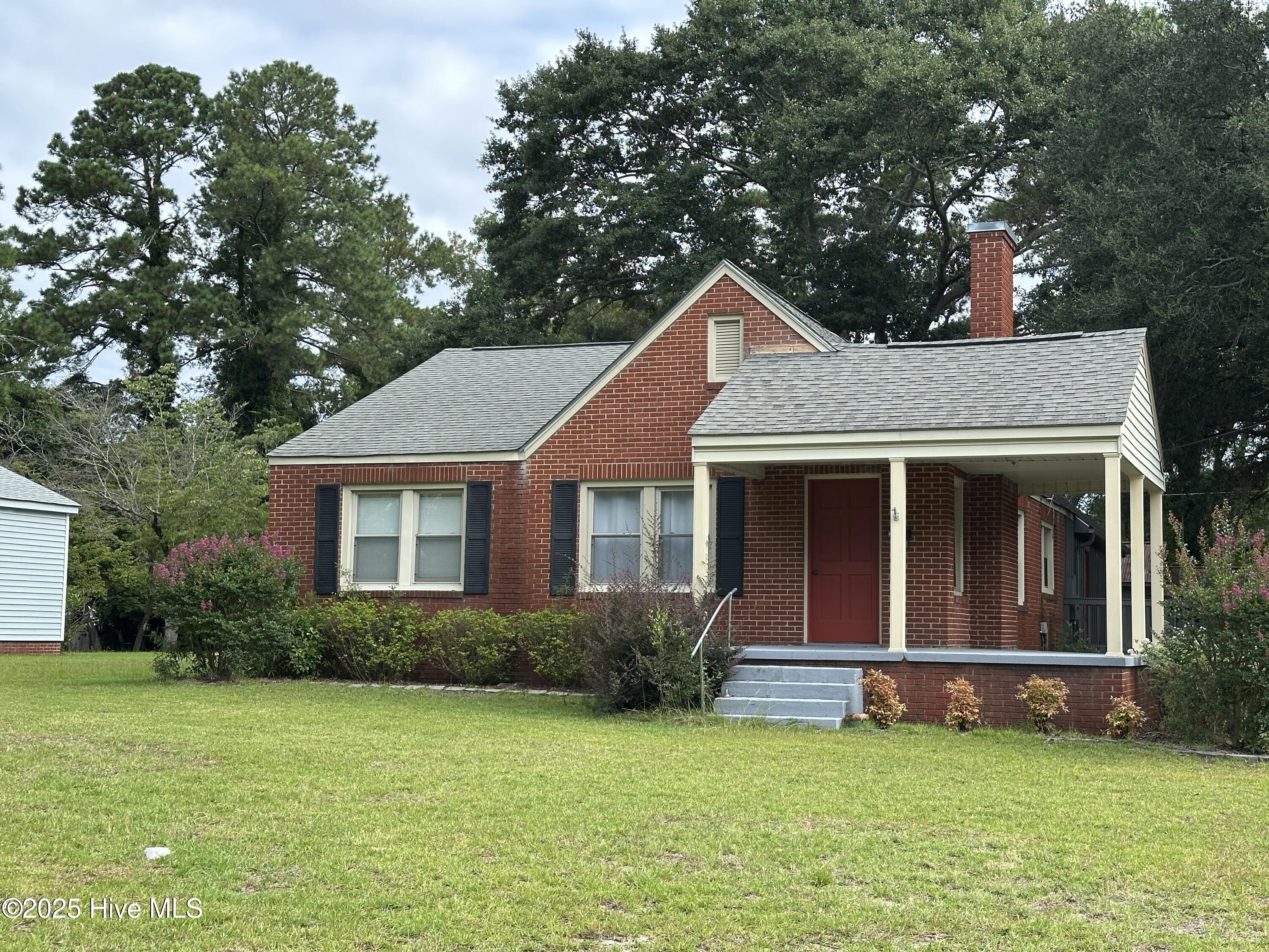 Homes for sale in Hamlet, NC | 212 Richmond Ave, Hamlet, NC 28345 | MLS# 100524279