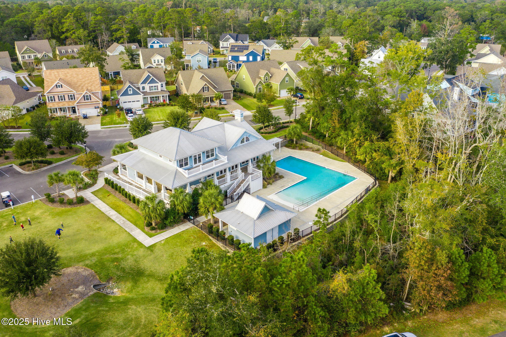 100546200 | Photo 34