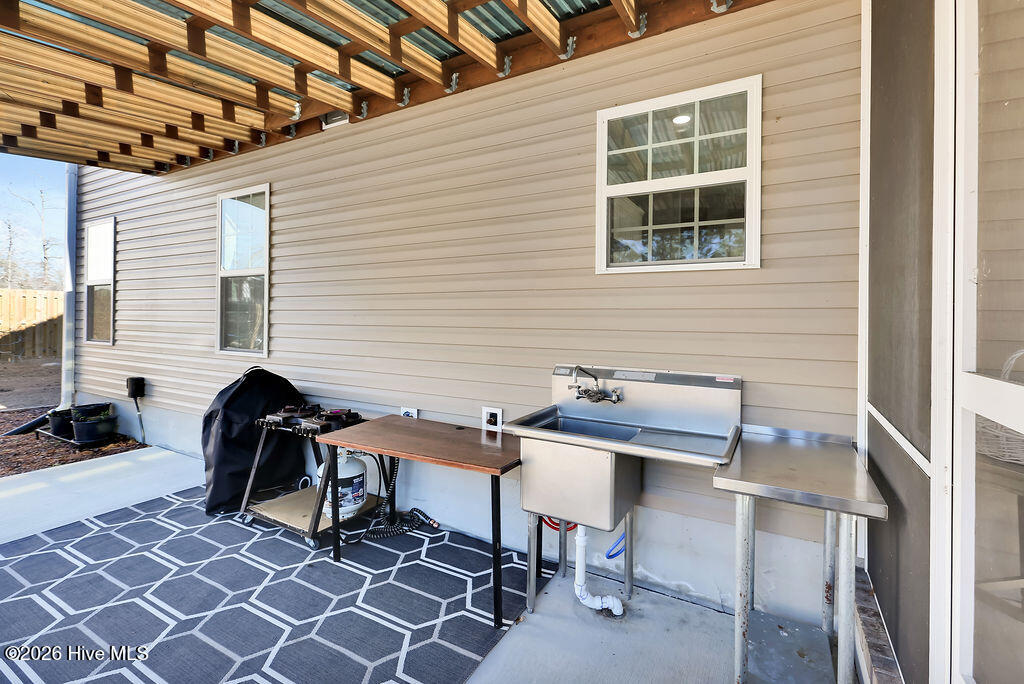 100548902 | Photo 30