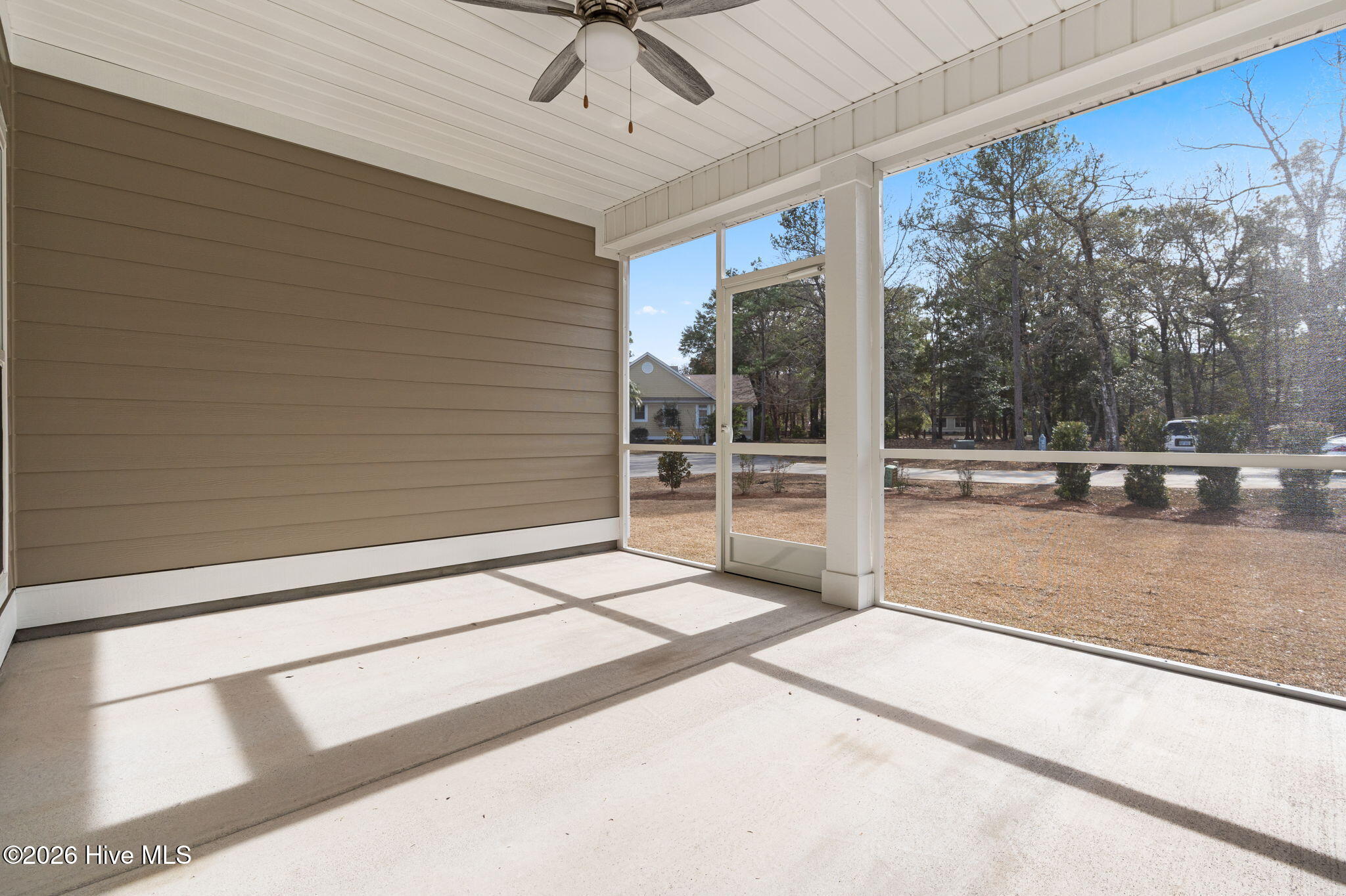 100537580 | Photo 33