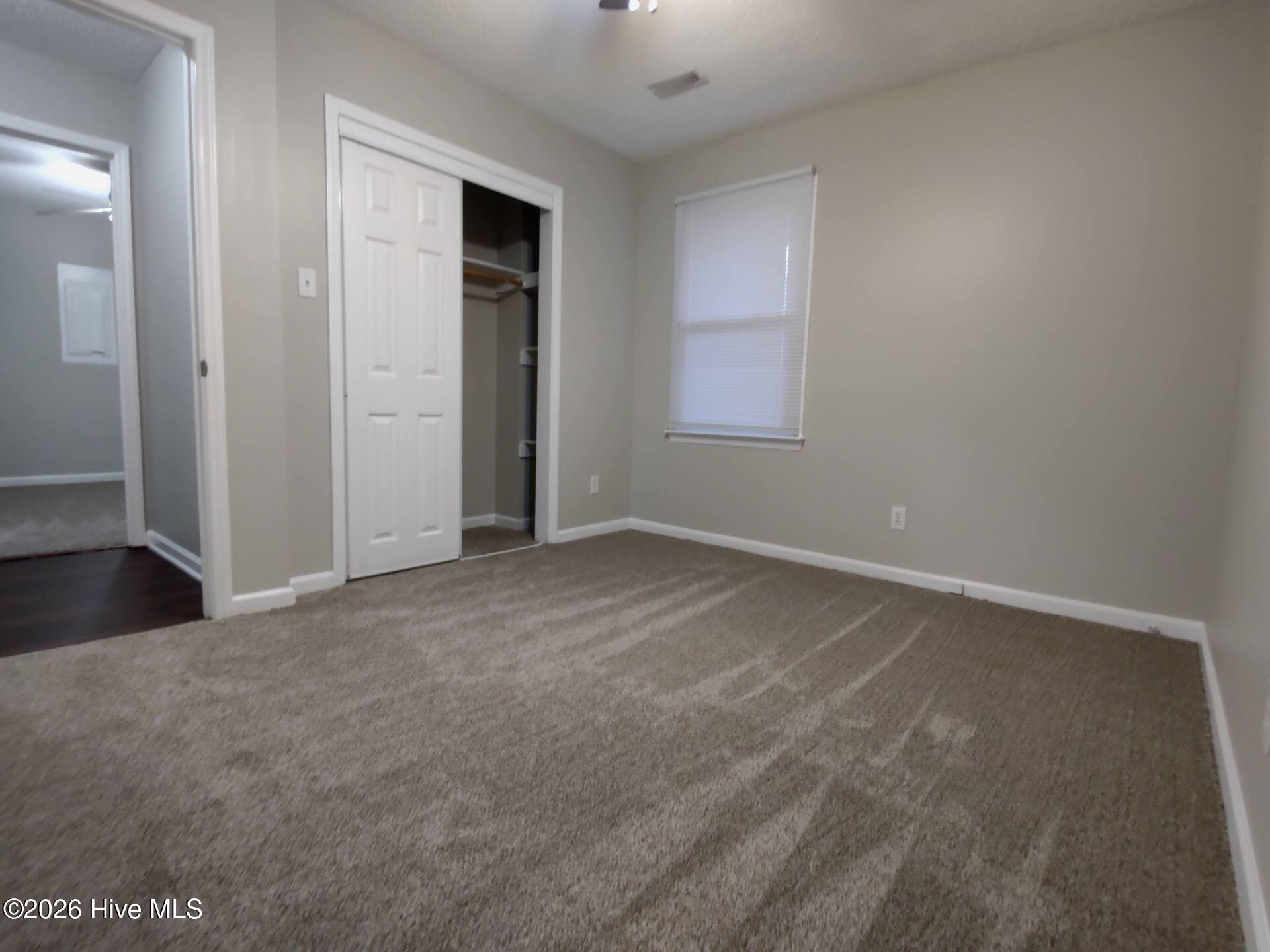 100584910 | Photo 24