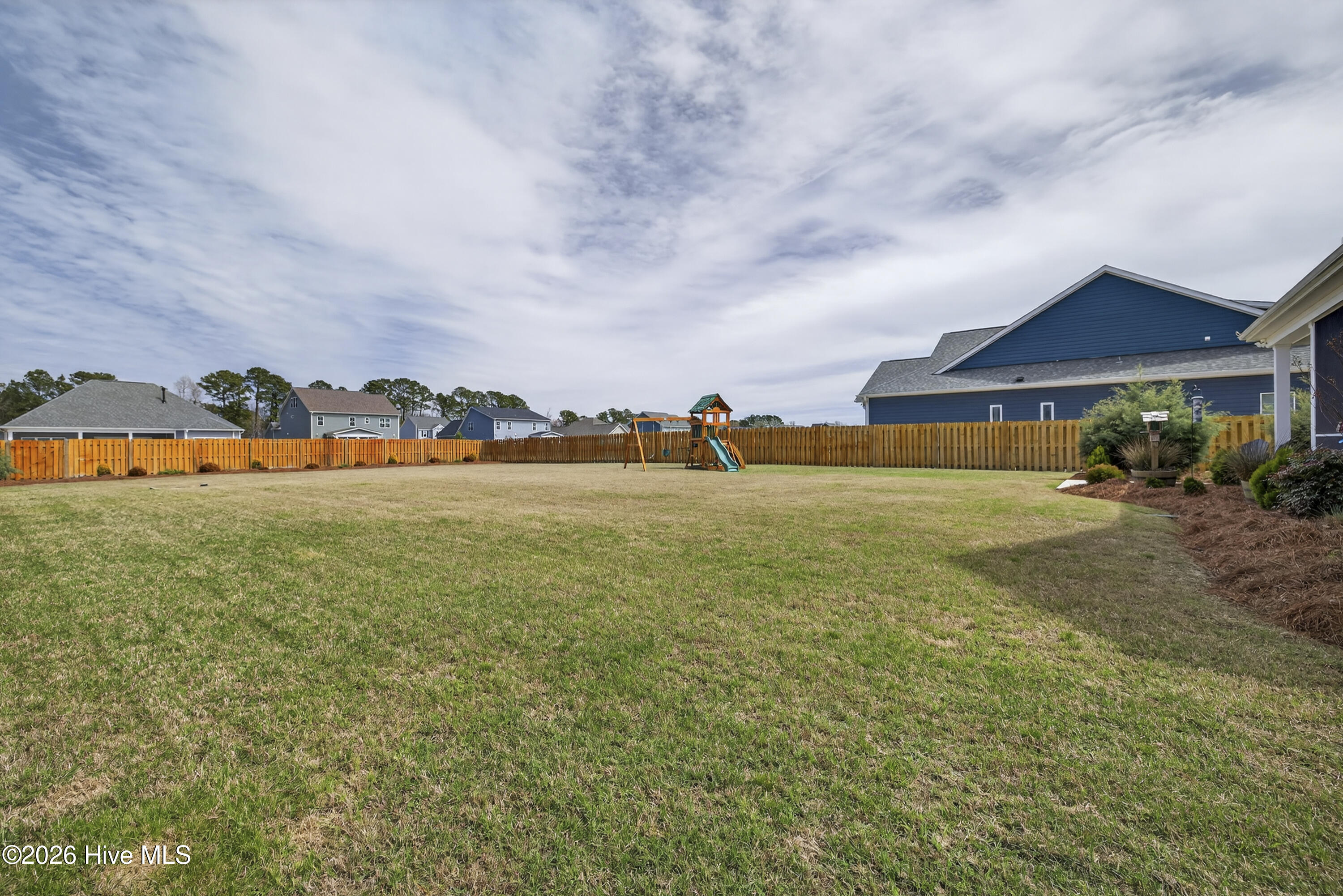 100564336 | Photo 52