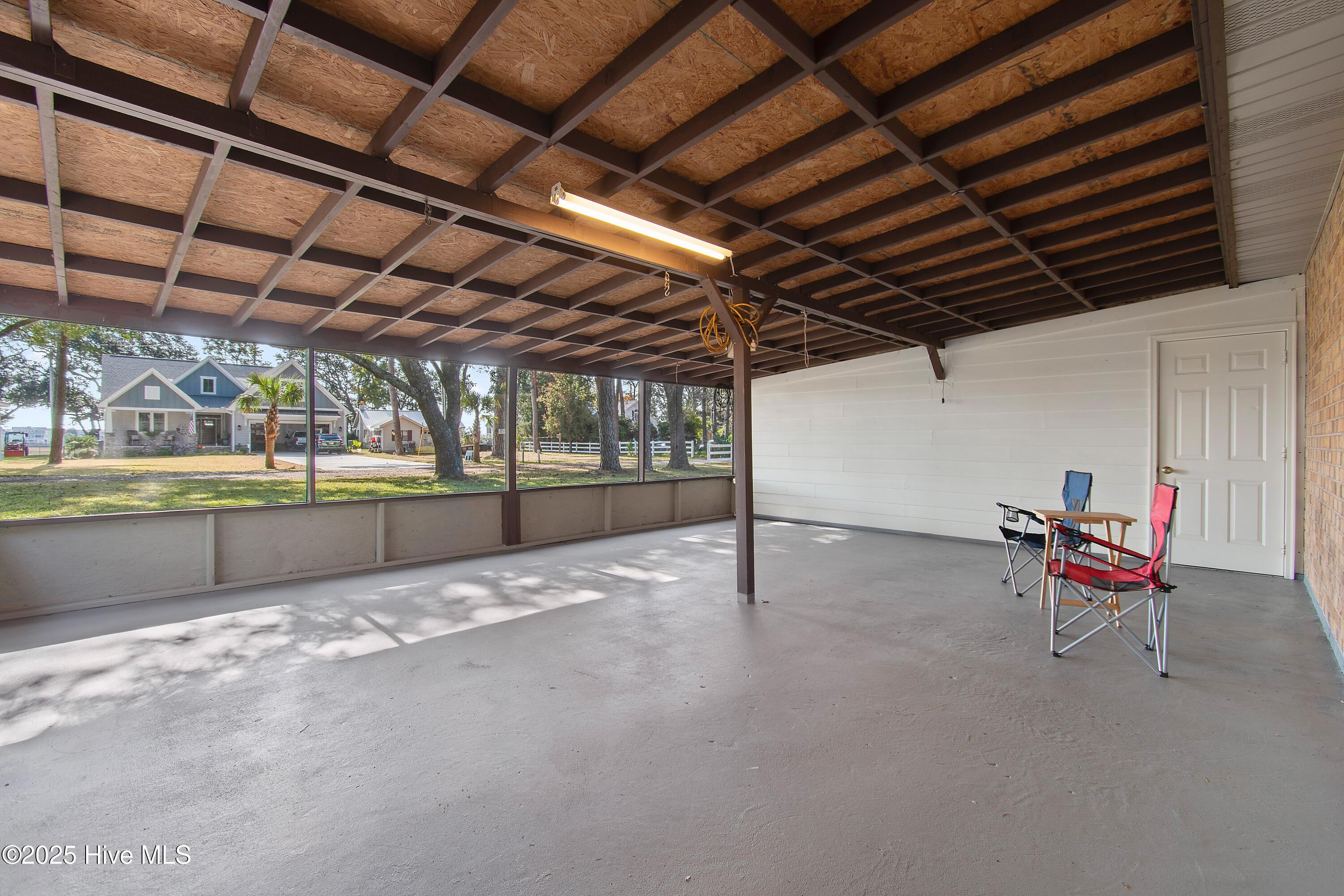 100542544 | Photo 27