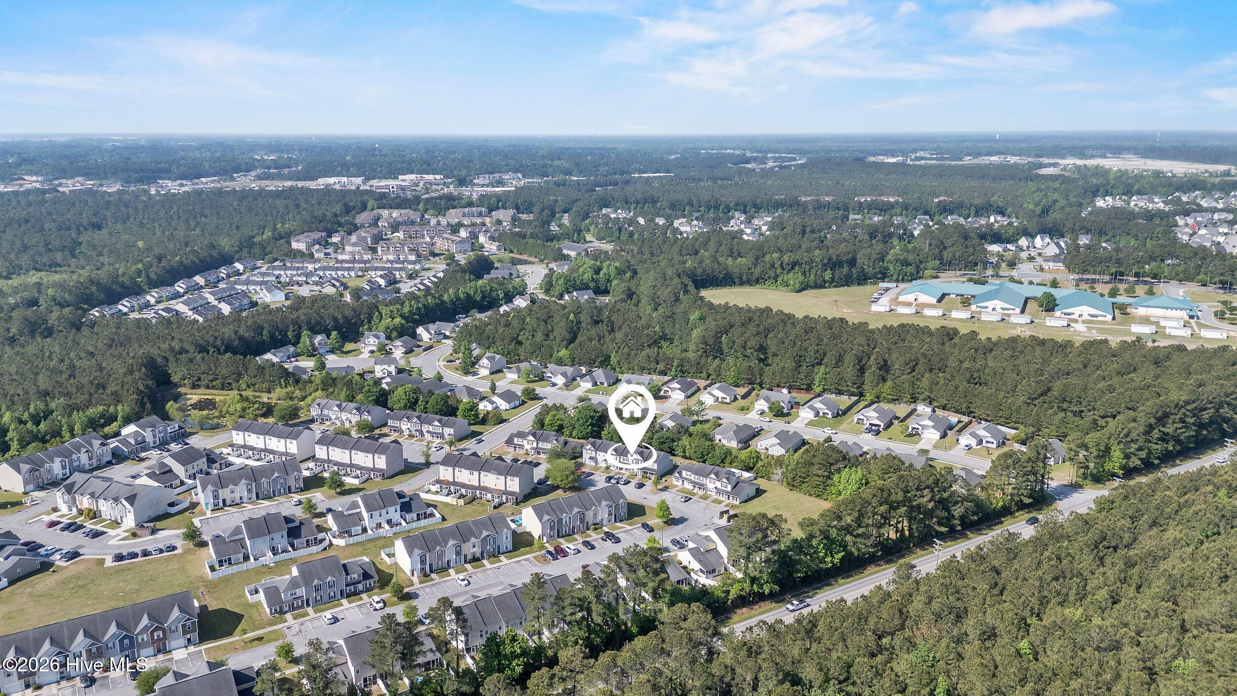 100570282 | Photo 30