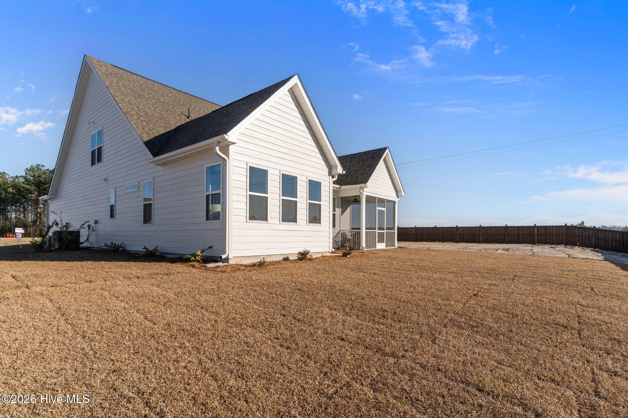 100516667 | Photo 48