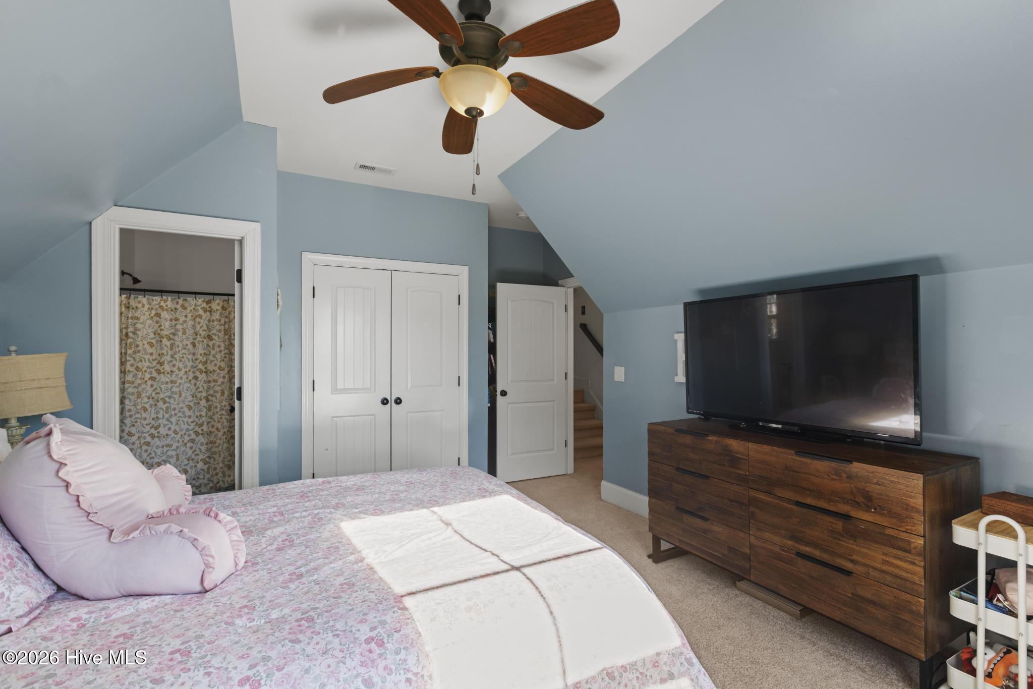 100555770 | Photo 46