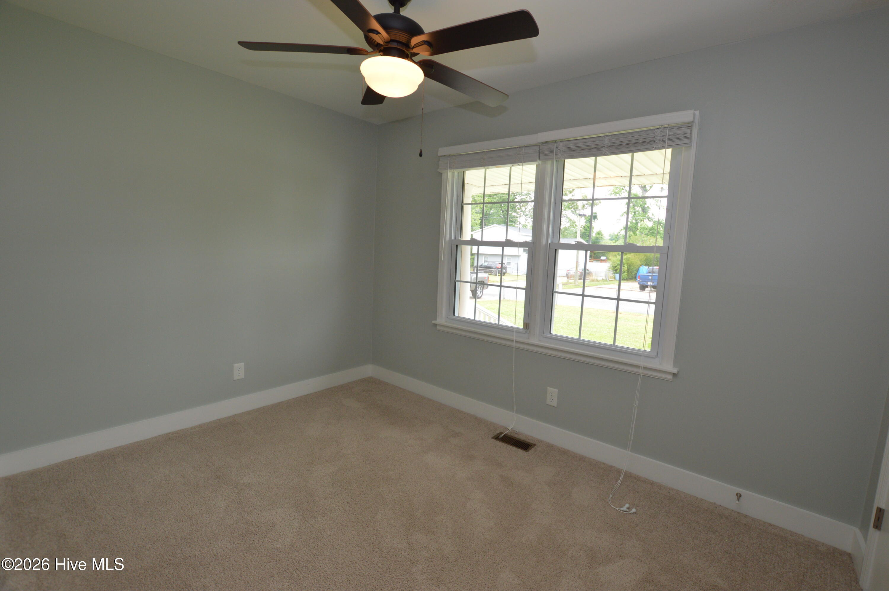 100564196 | Photo 15