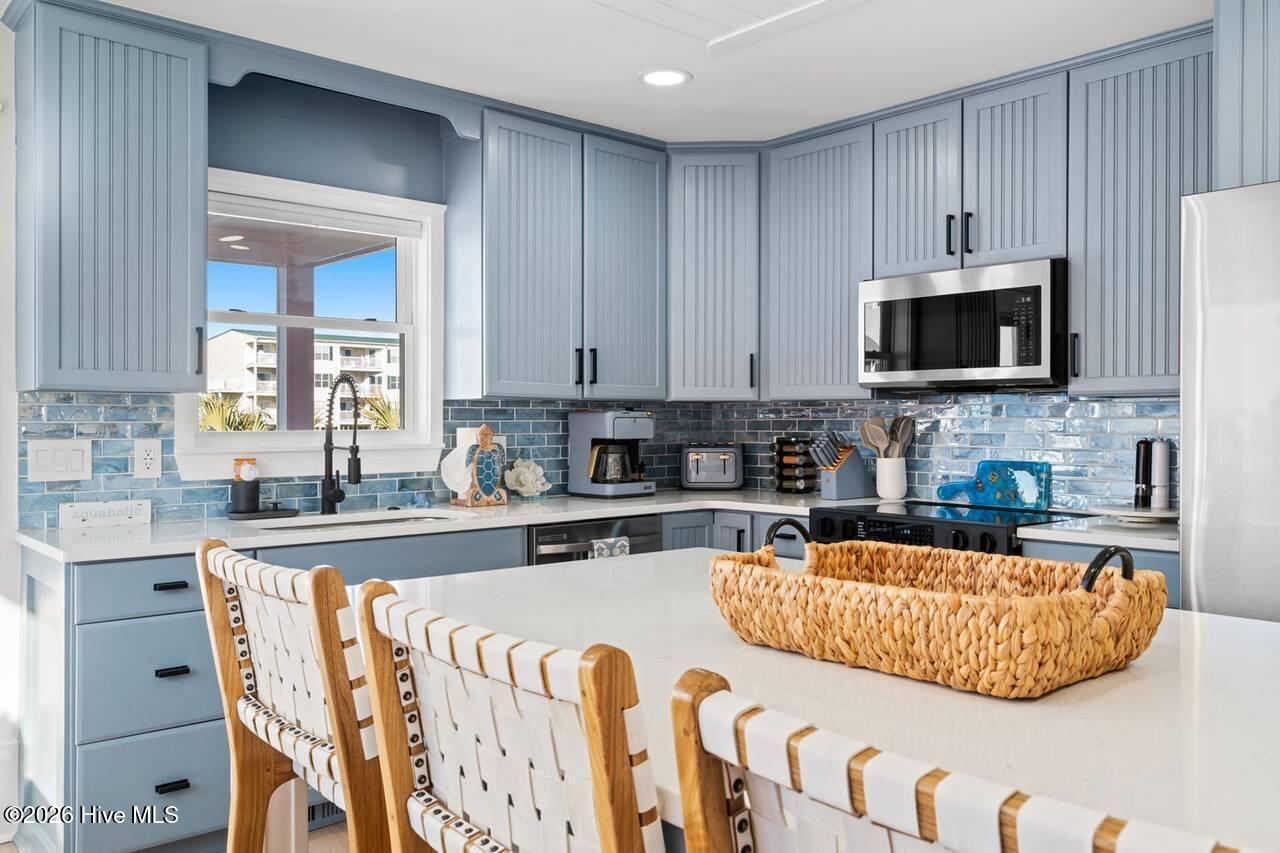 100553322 | Photo 11