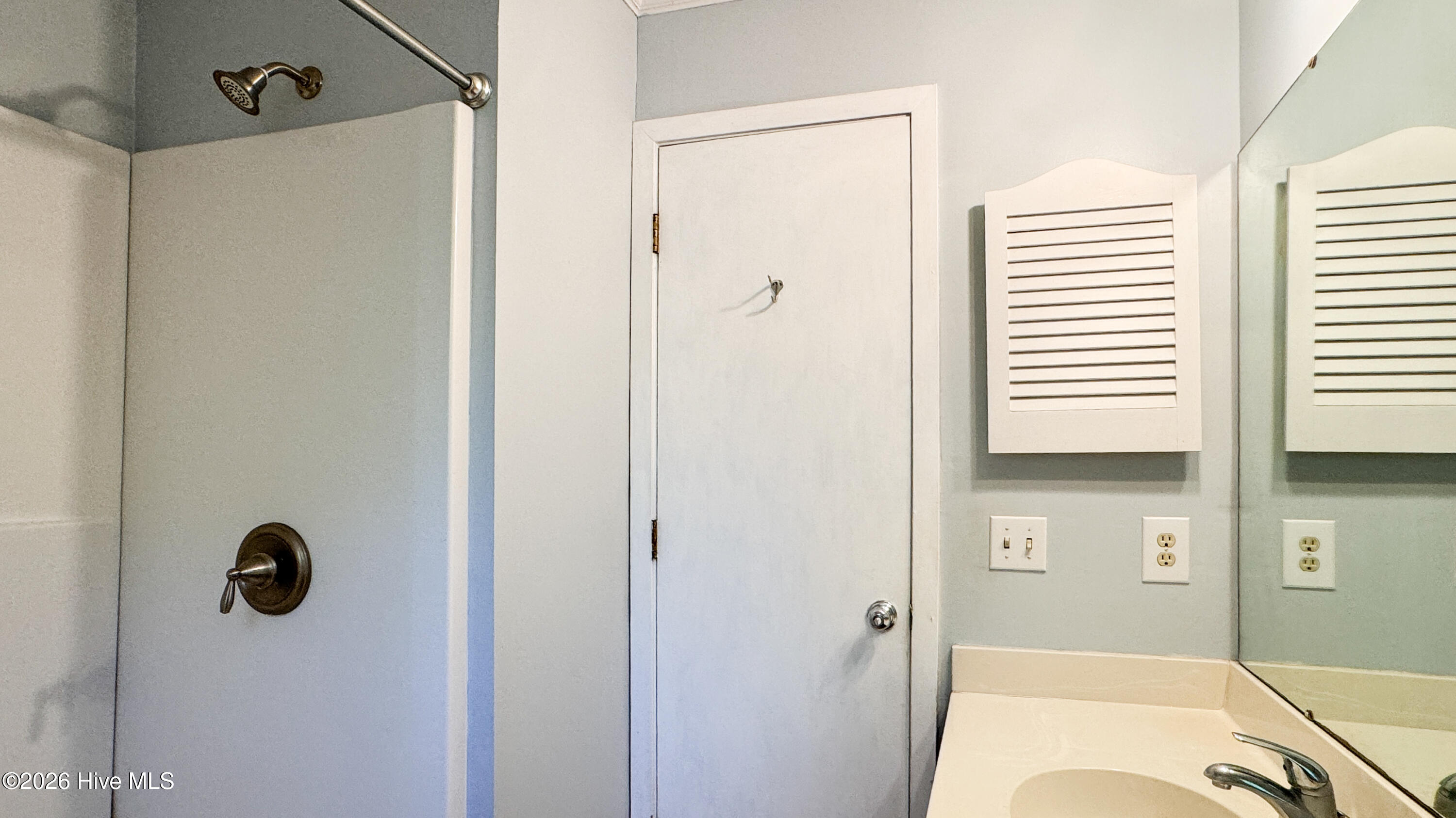 100565099 | Photo 29