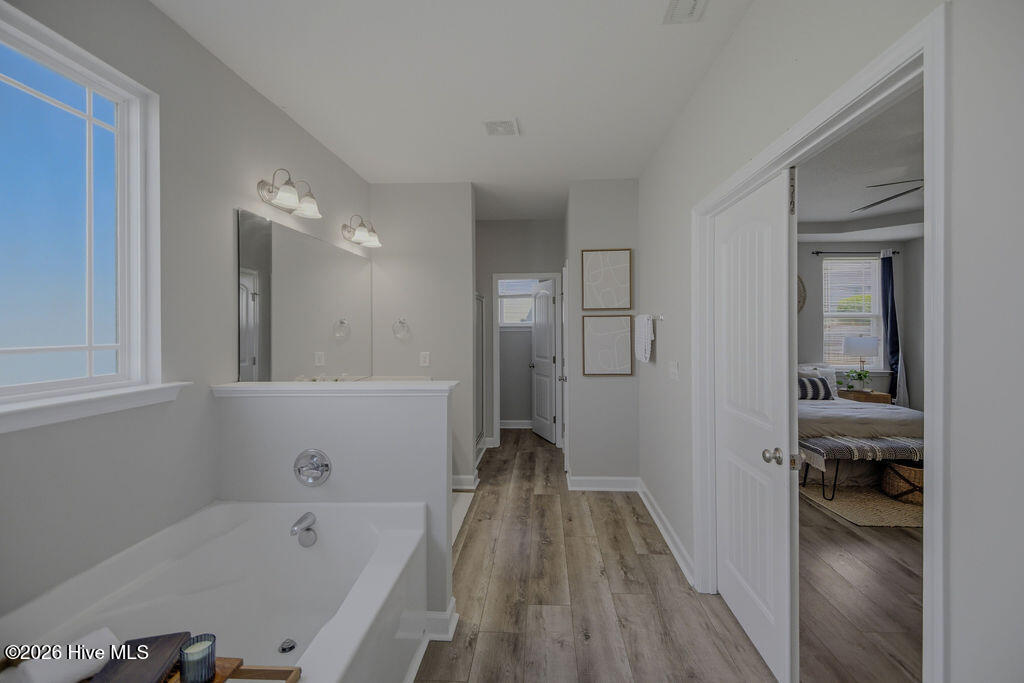 100568501 | Photo 21