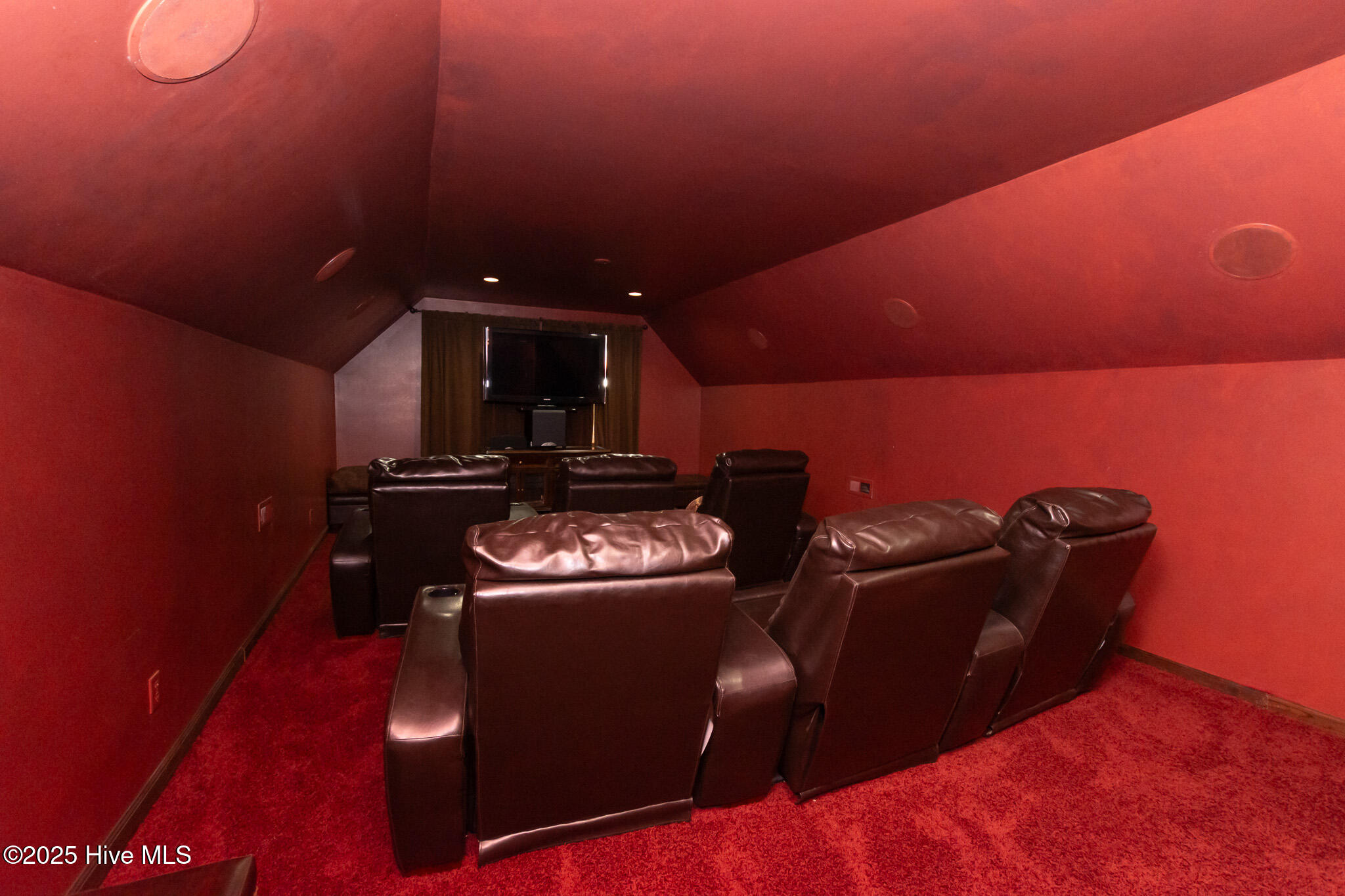 100529268 | Photo 50