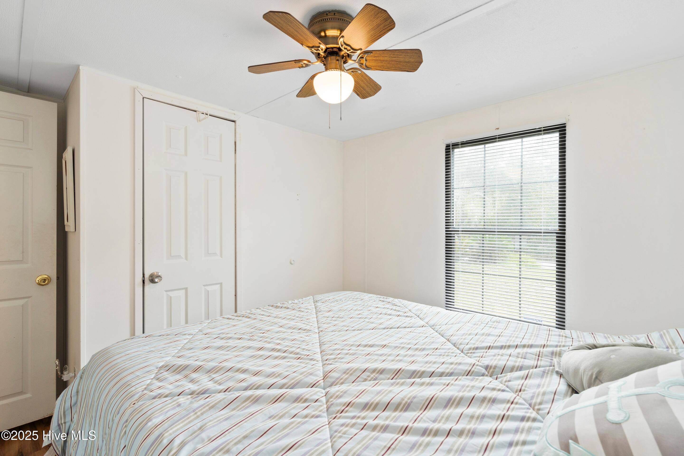 100519886 | Photo 21