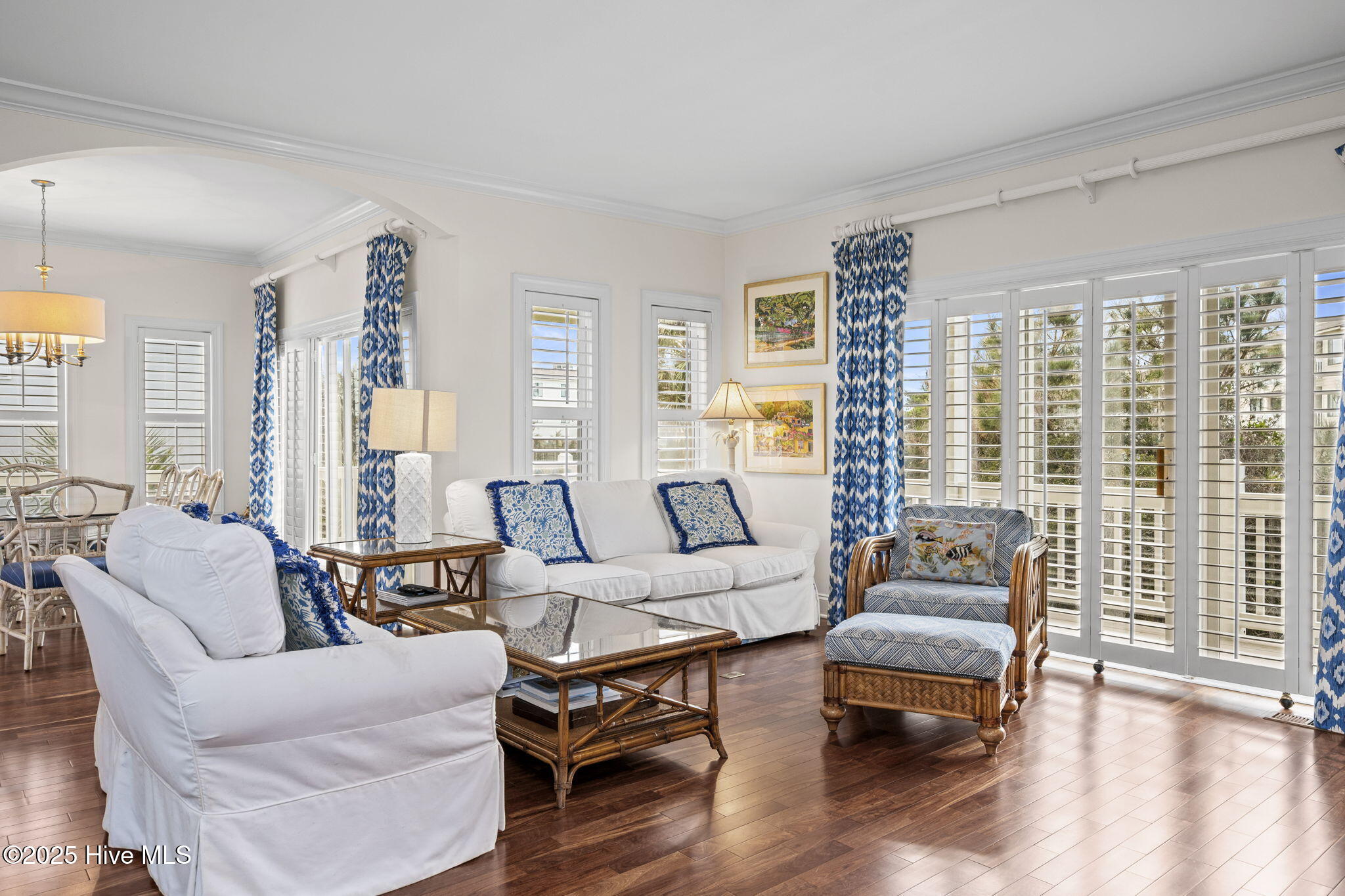 100544331 | Photo 13