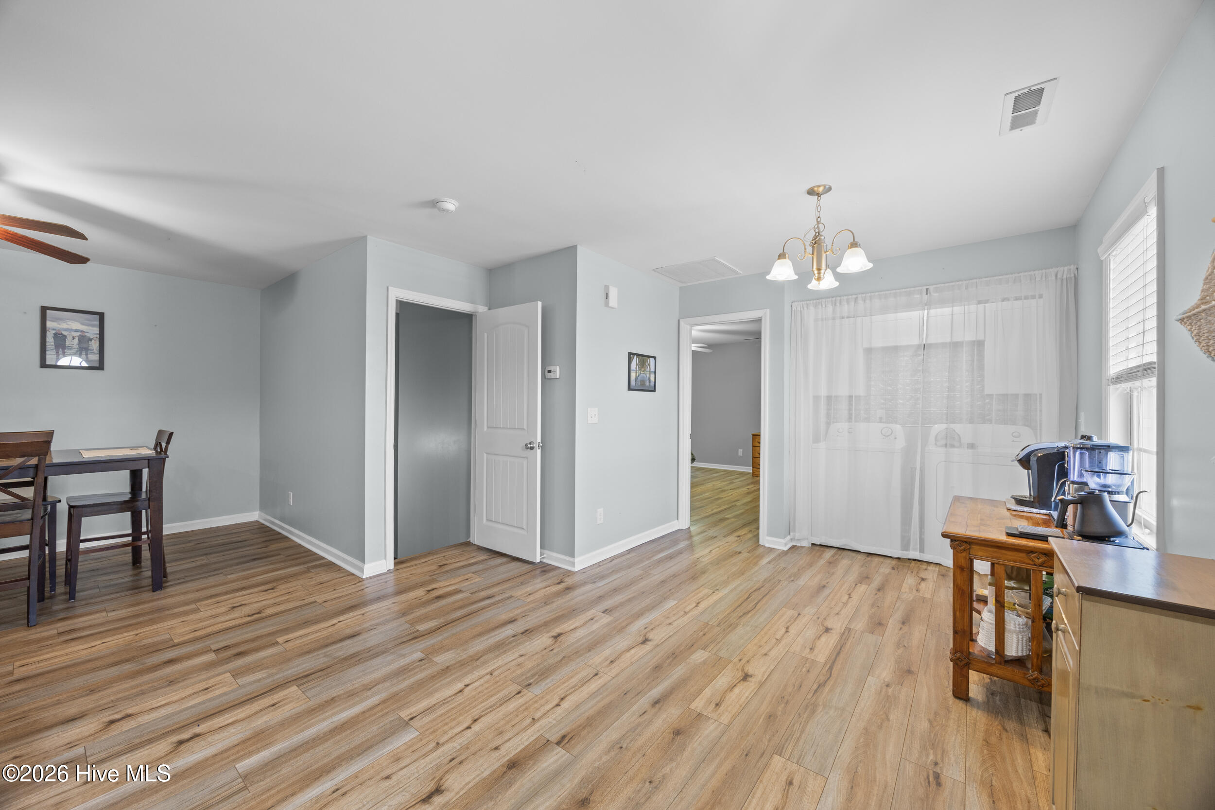 100569653 | Photo 10