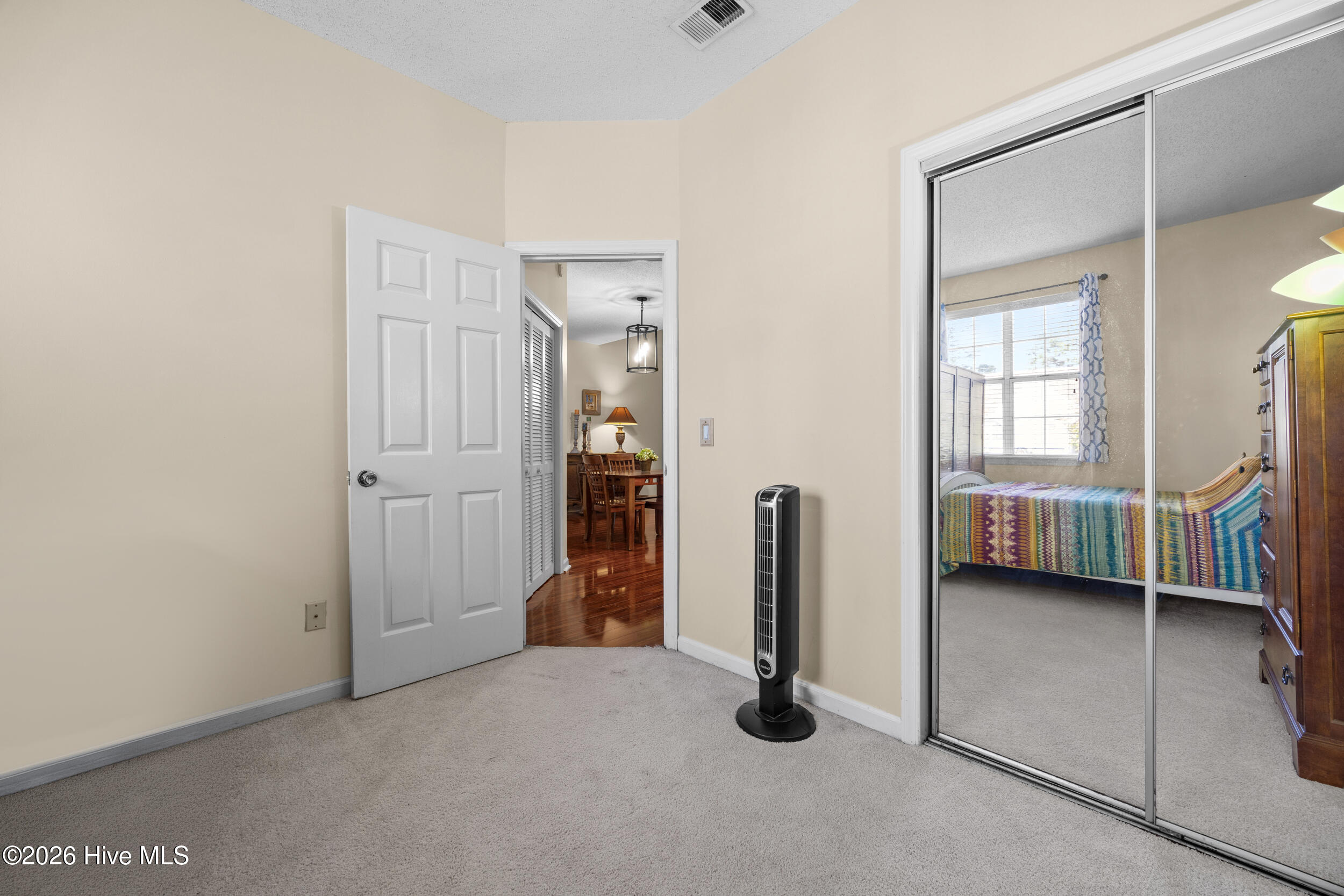 100565125 | Photo 22