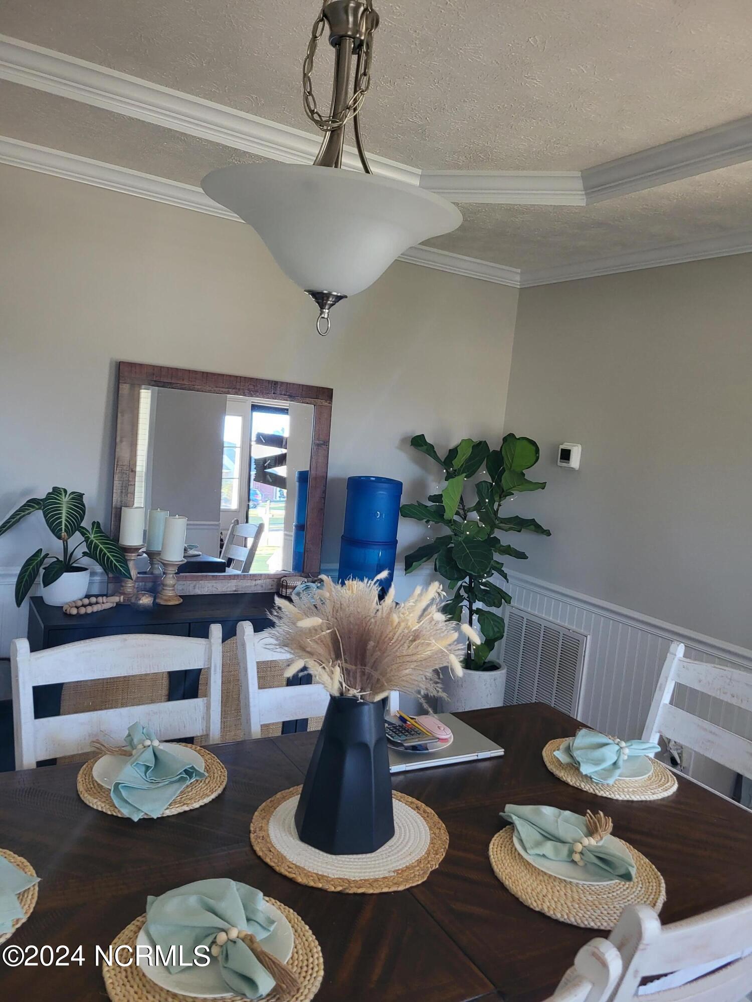 100568471 | Photo 20