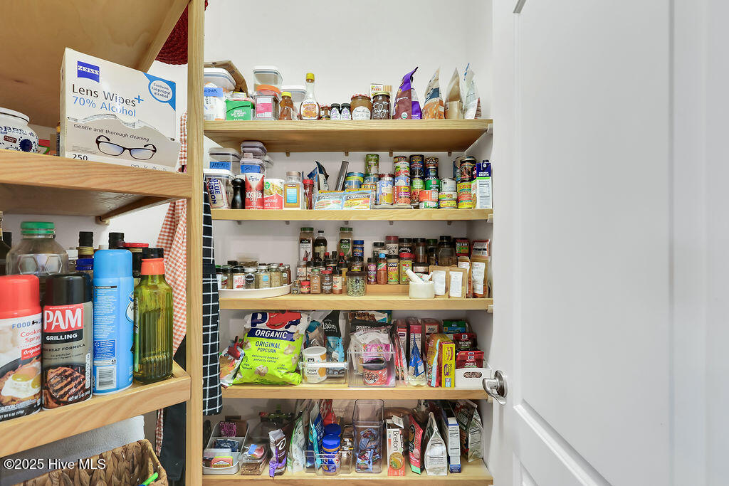 100544404 | Photo 16