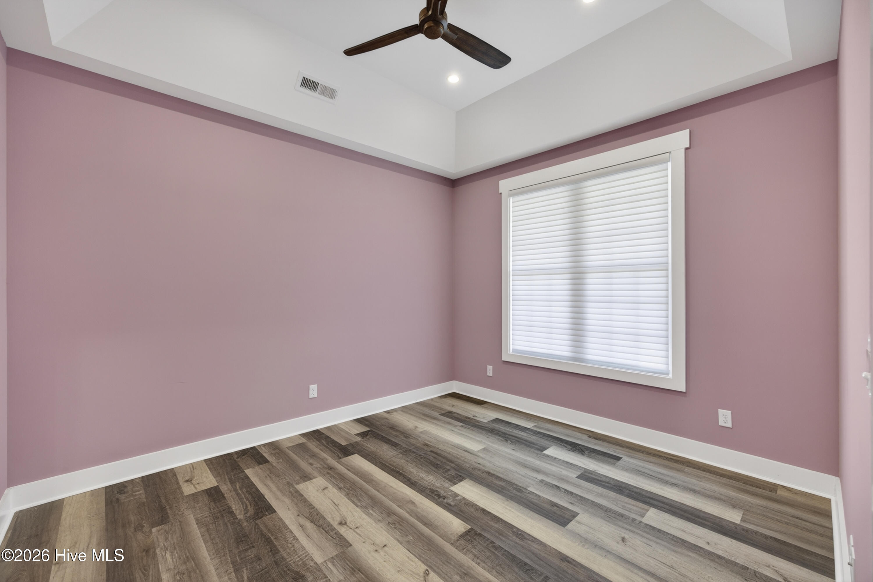 100569496 | Photo 37