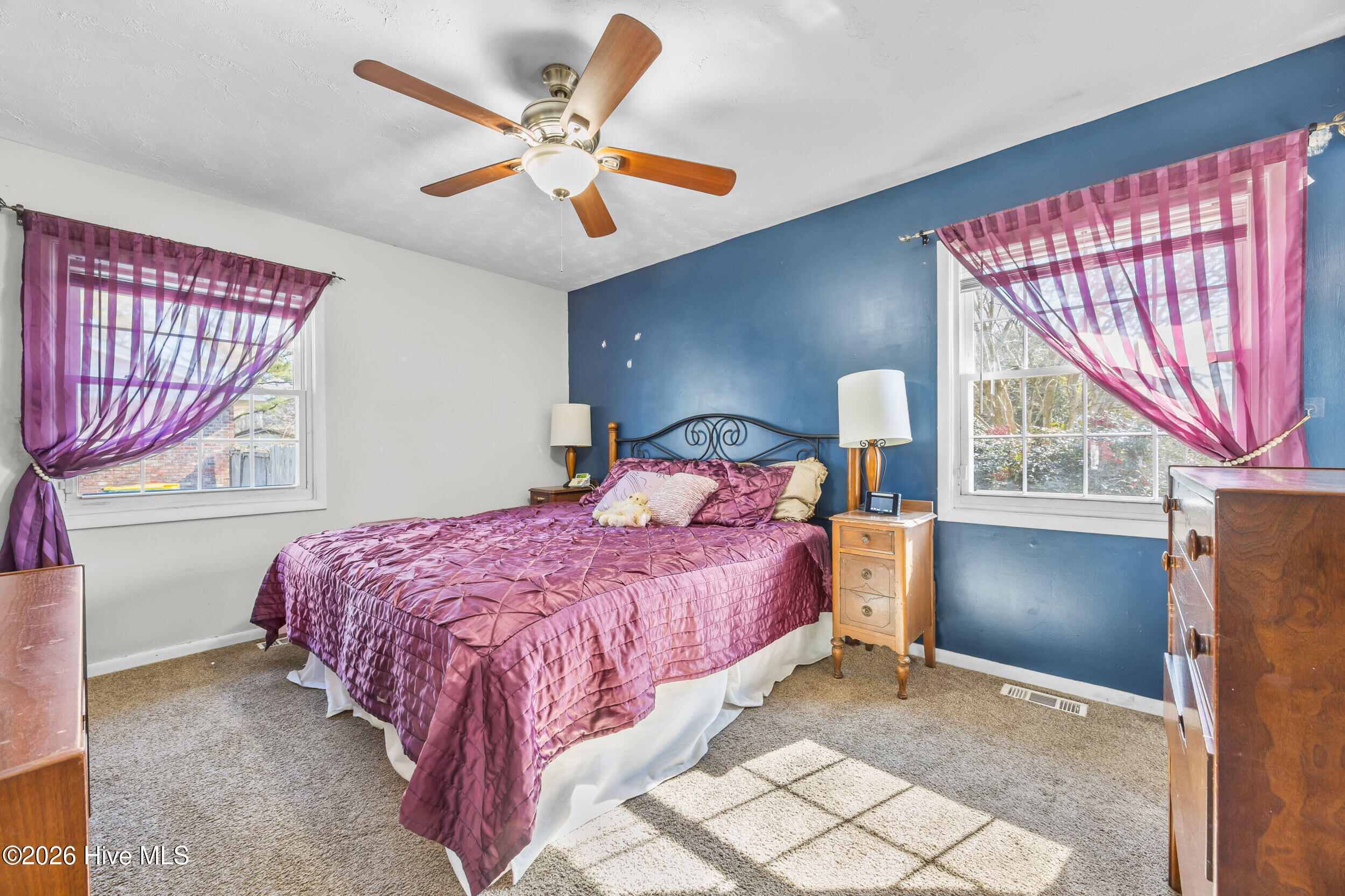 100555570 | Photo 26