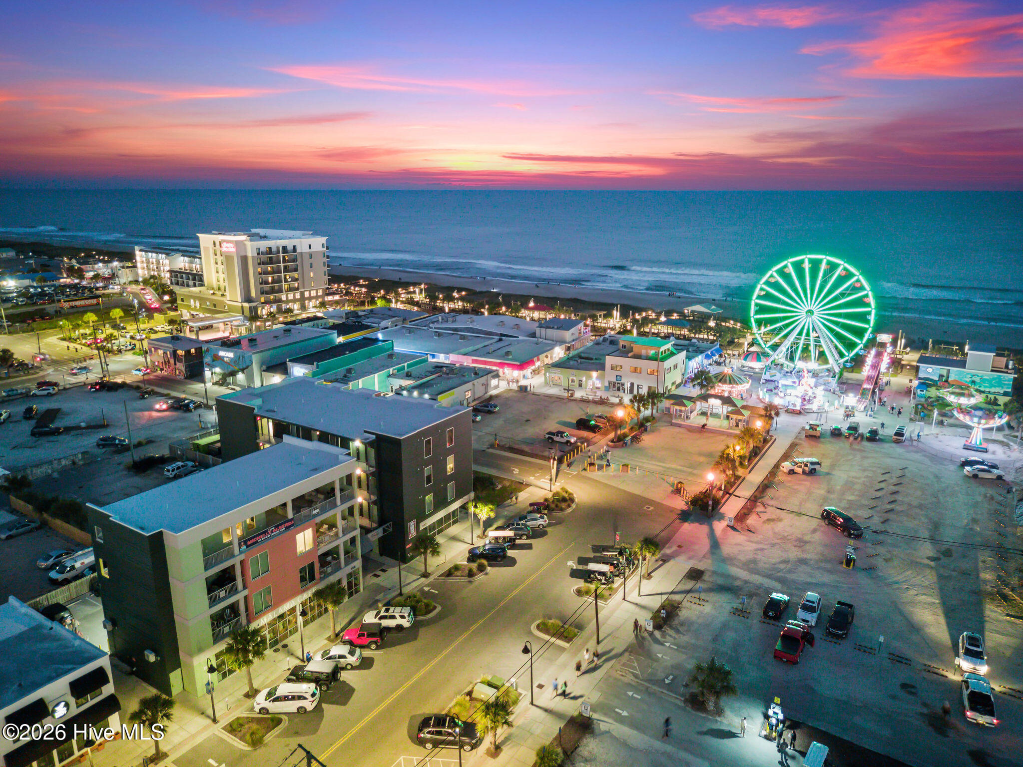 100562834 | Photo 48