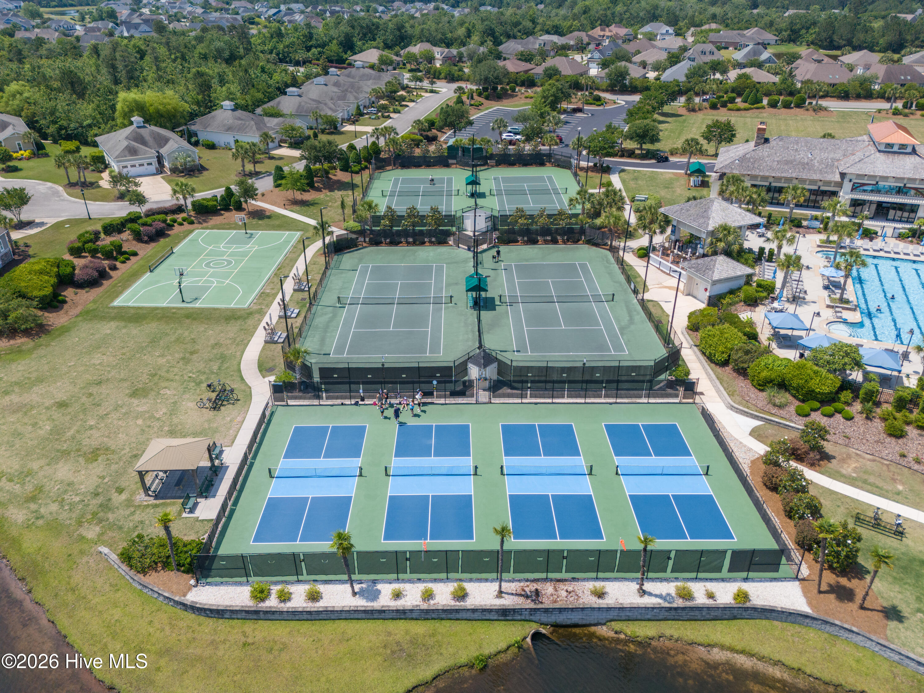 100502963 | Photo 63