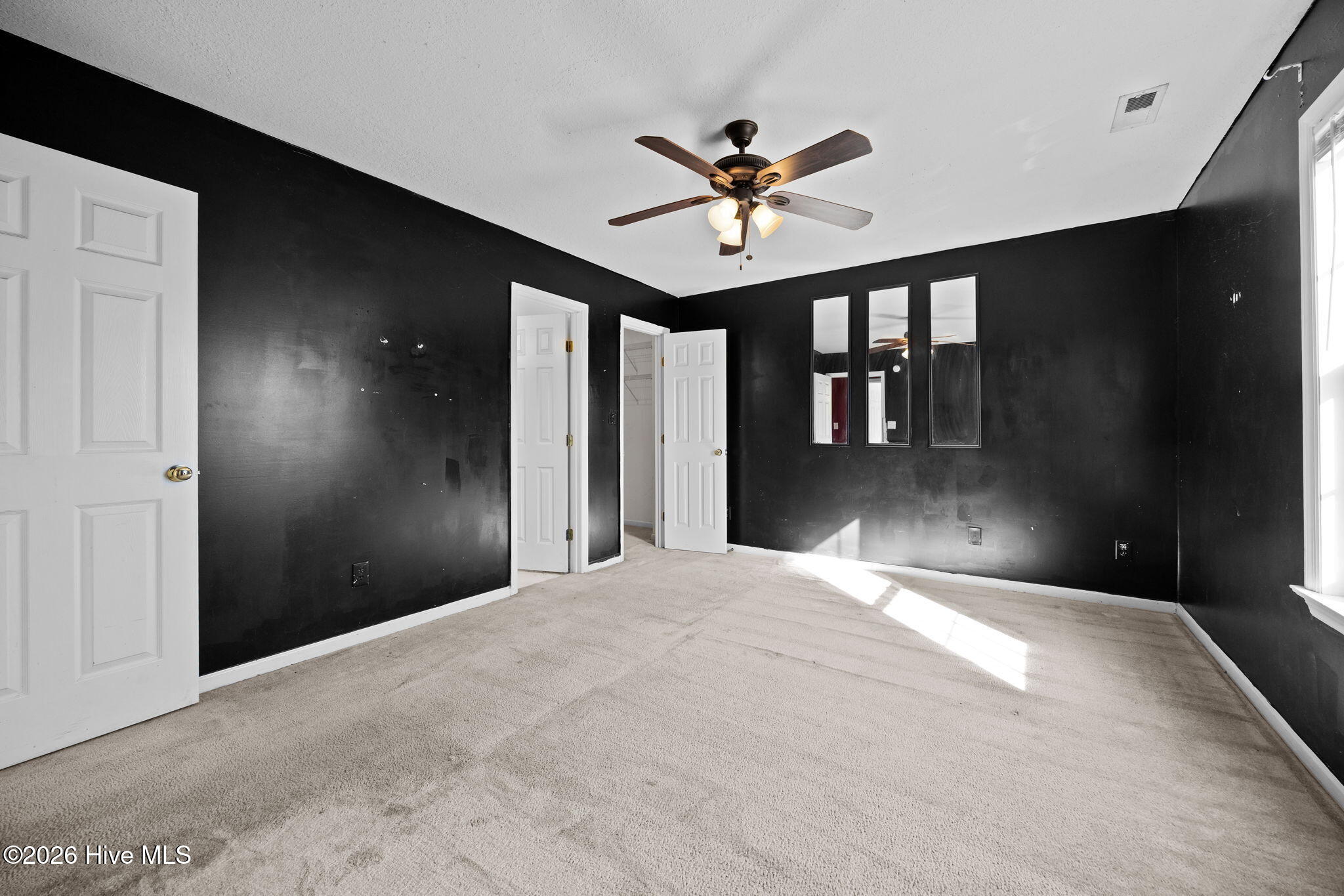 100550152 | Photo 21