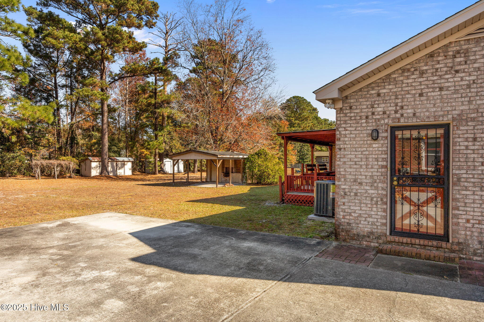 100542323 | Photo 27