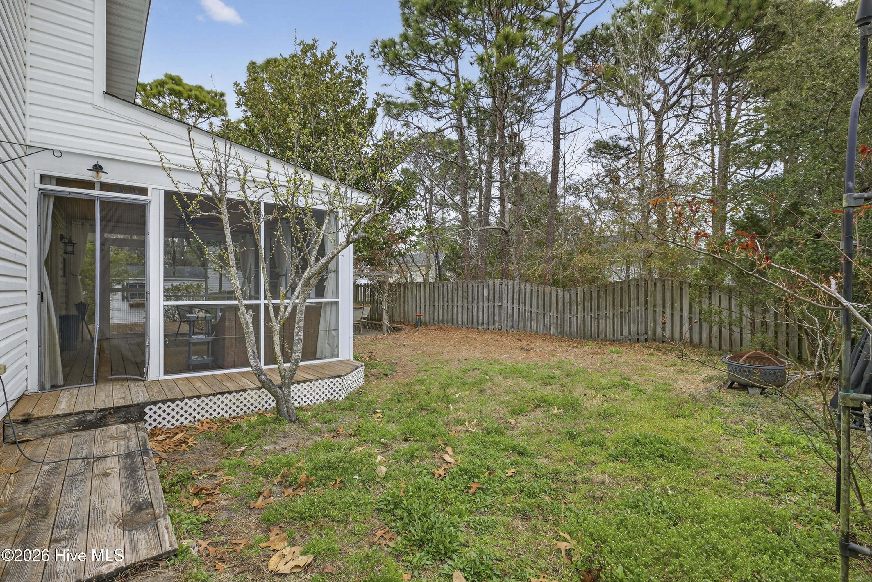 100558180 | Photo 37