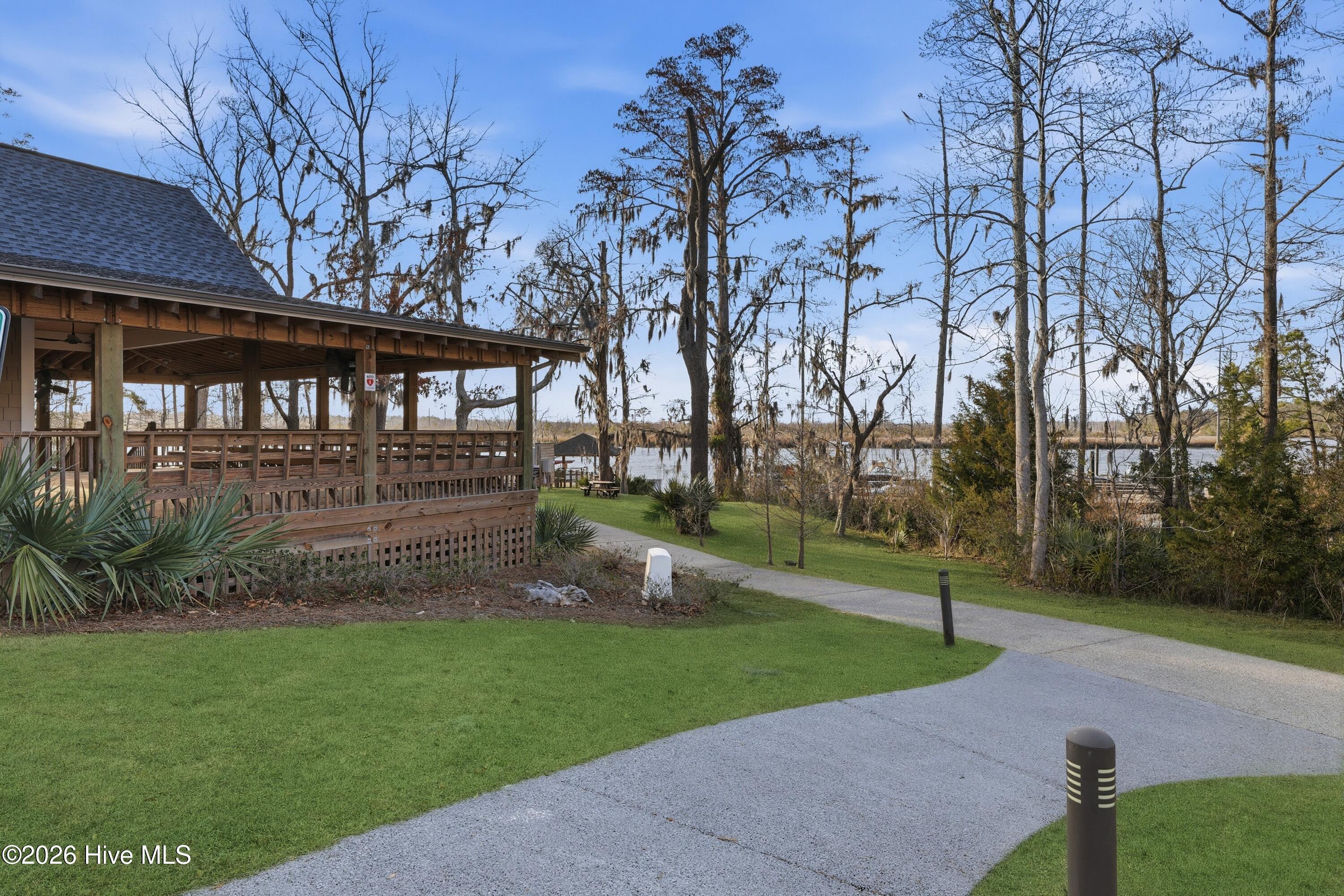 100558541 | Photo 75