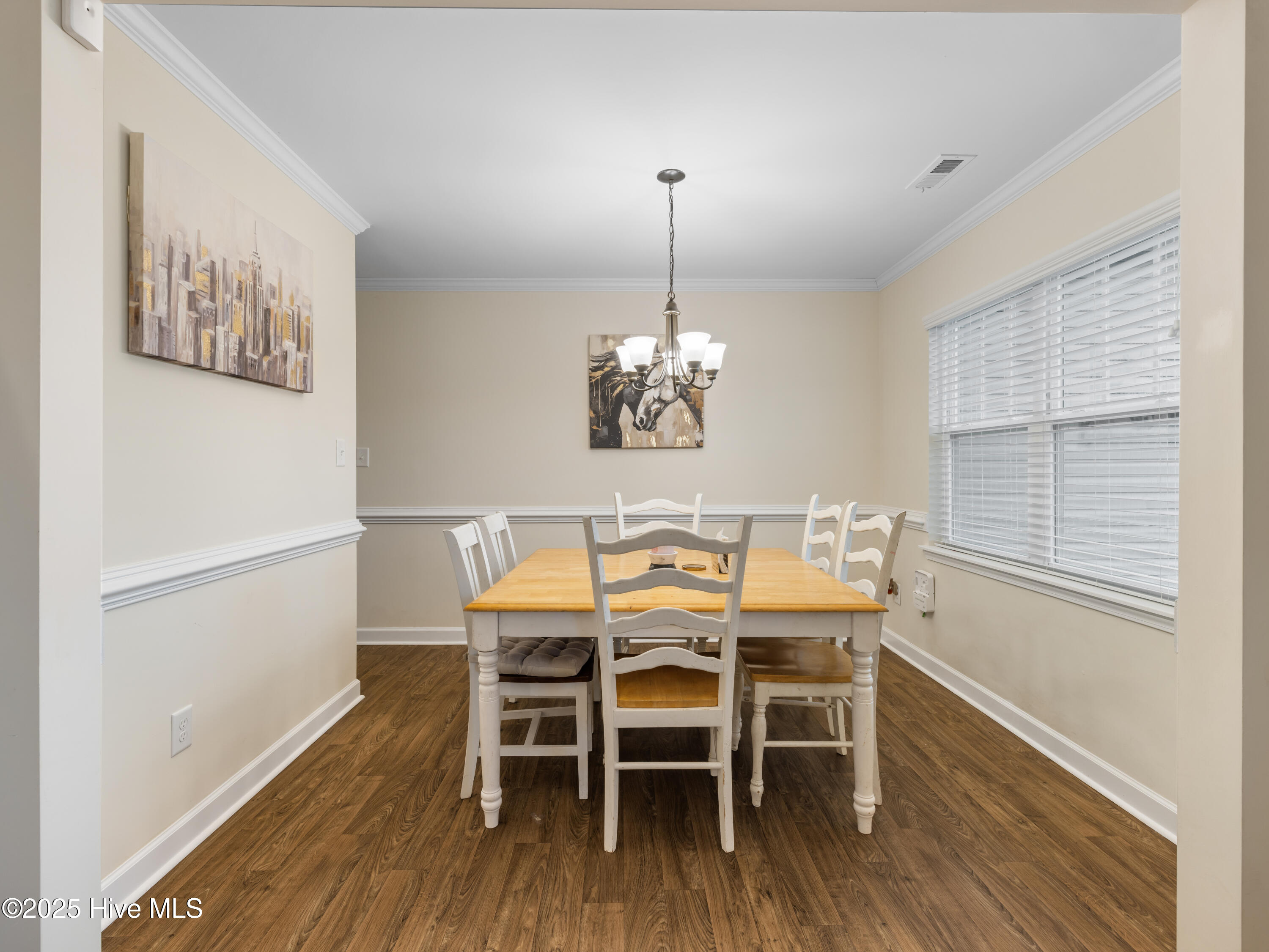 100512056 | Photo 14