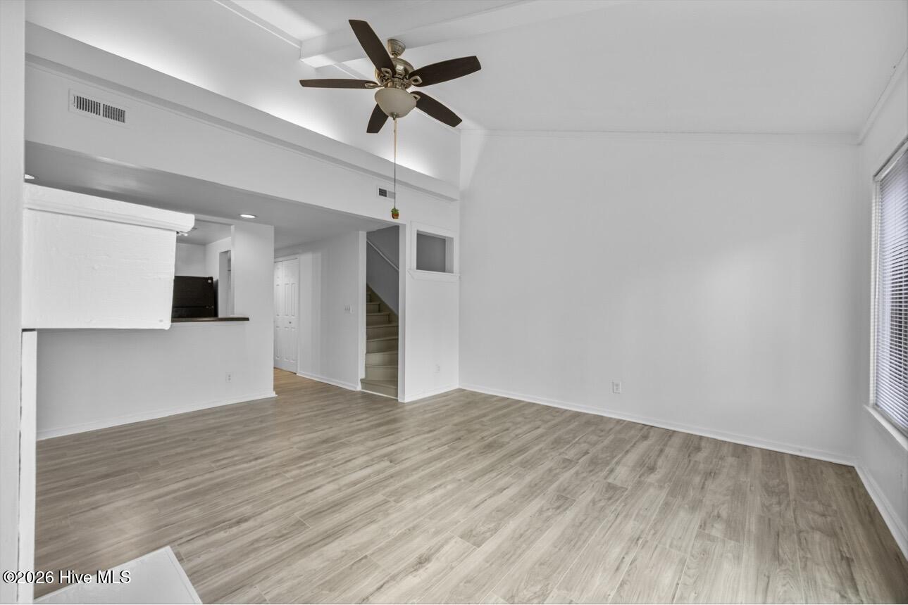 100554147 | Photo 16