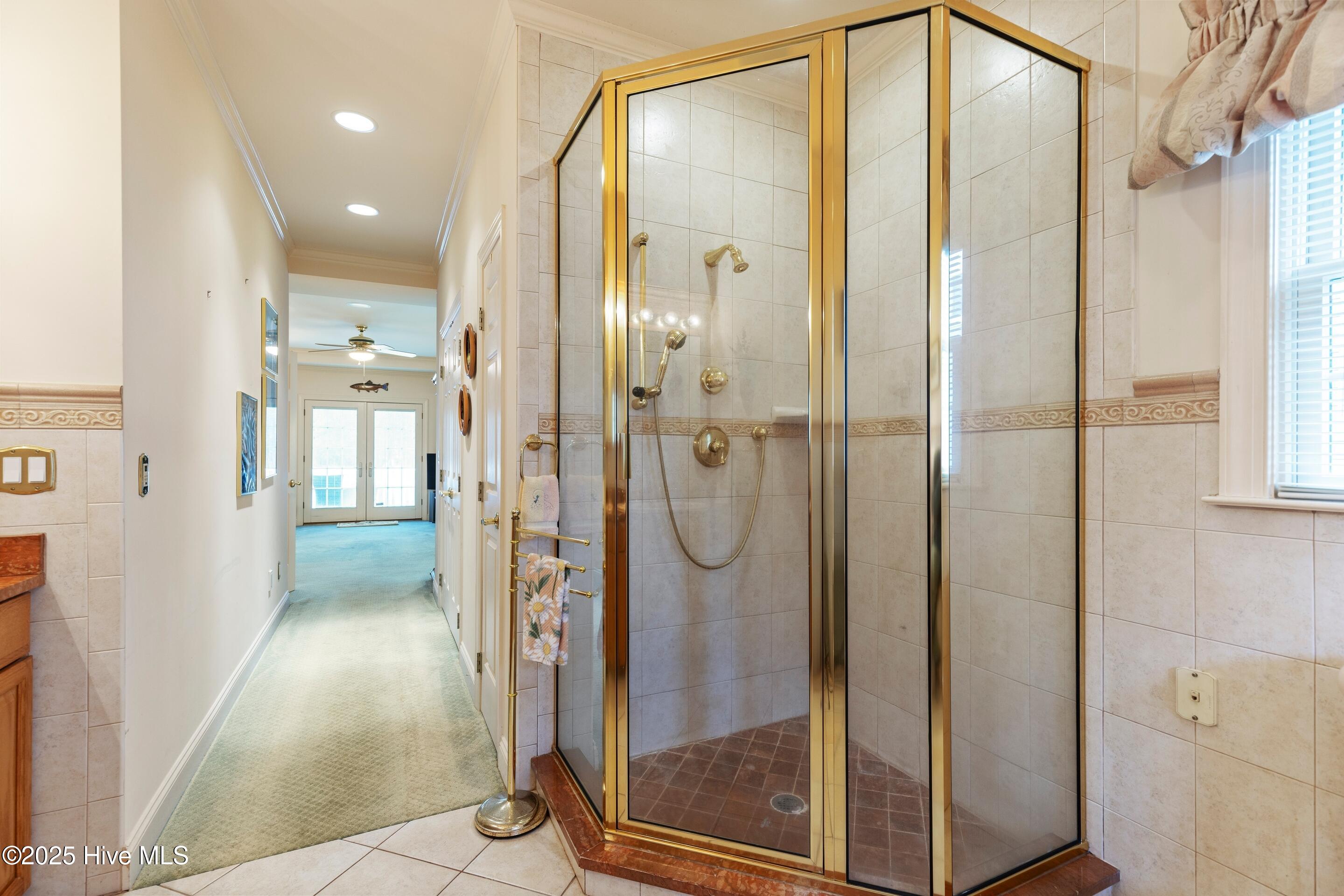 100545020 | Photo 35