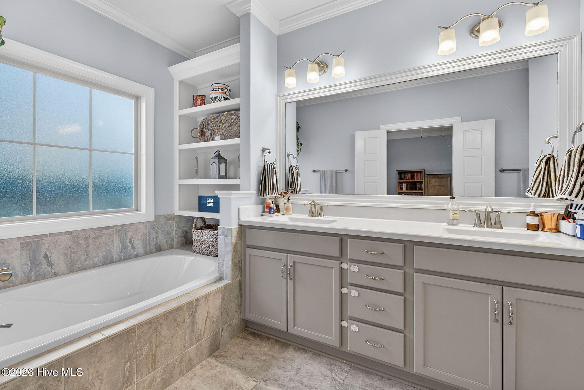 100554846 | Photo 41