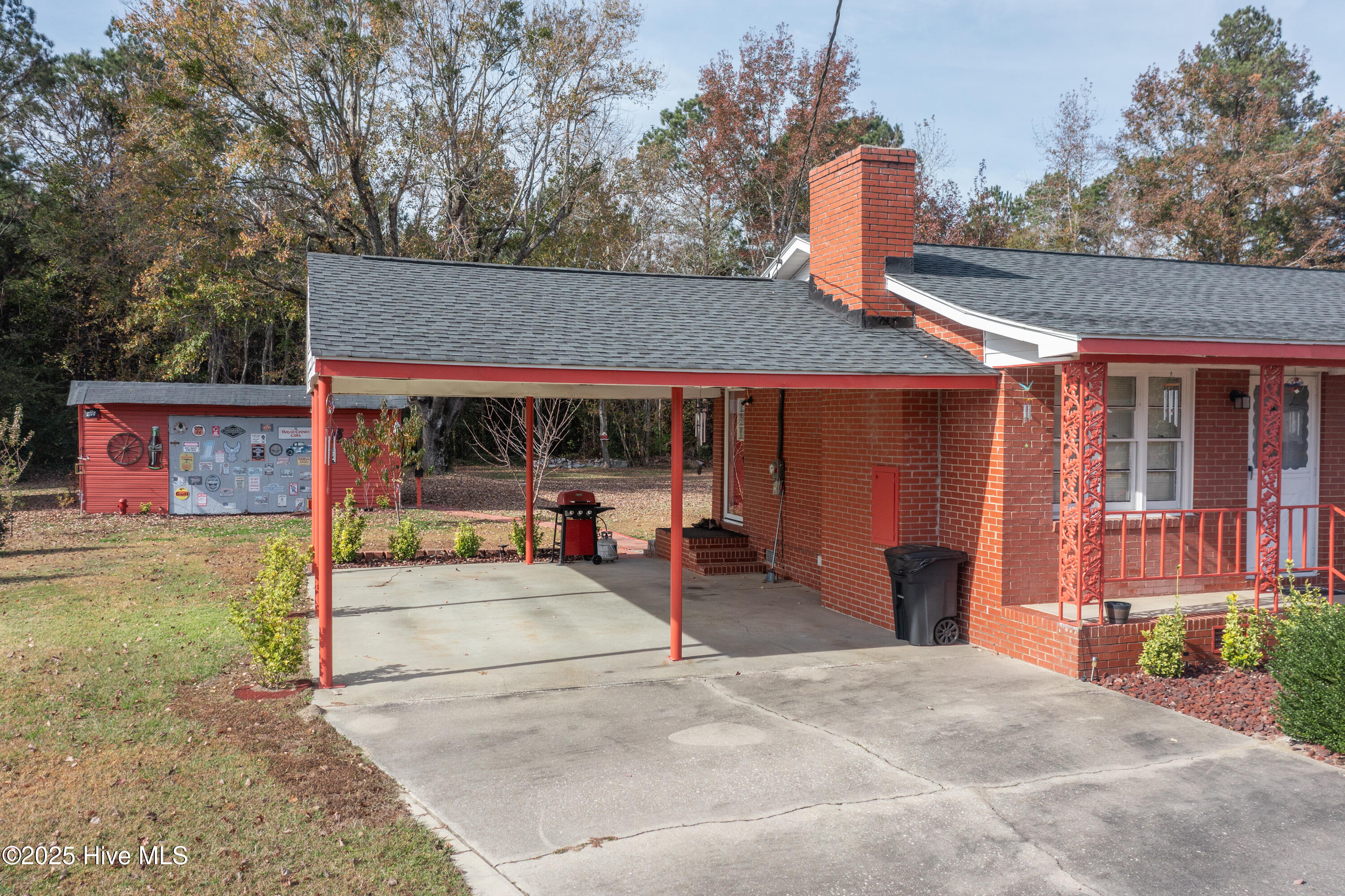 100541983 | Photo 40