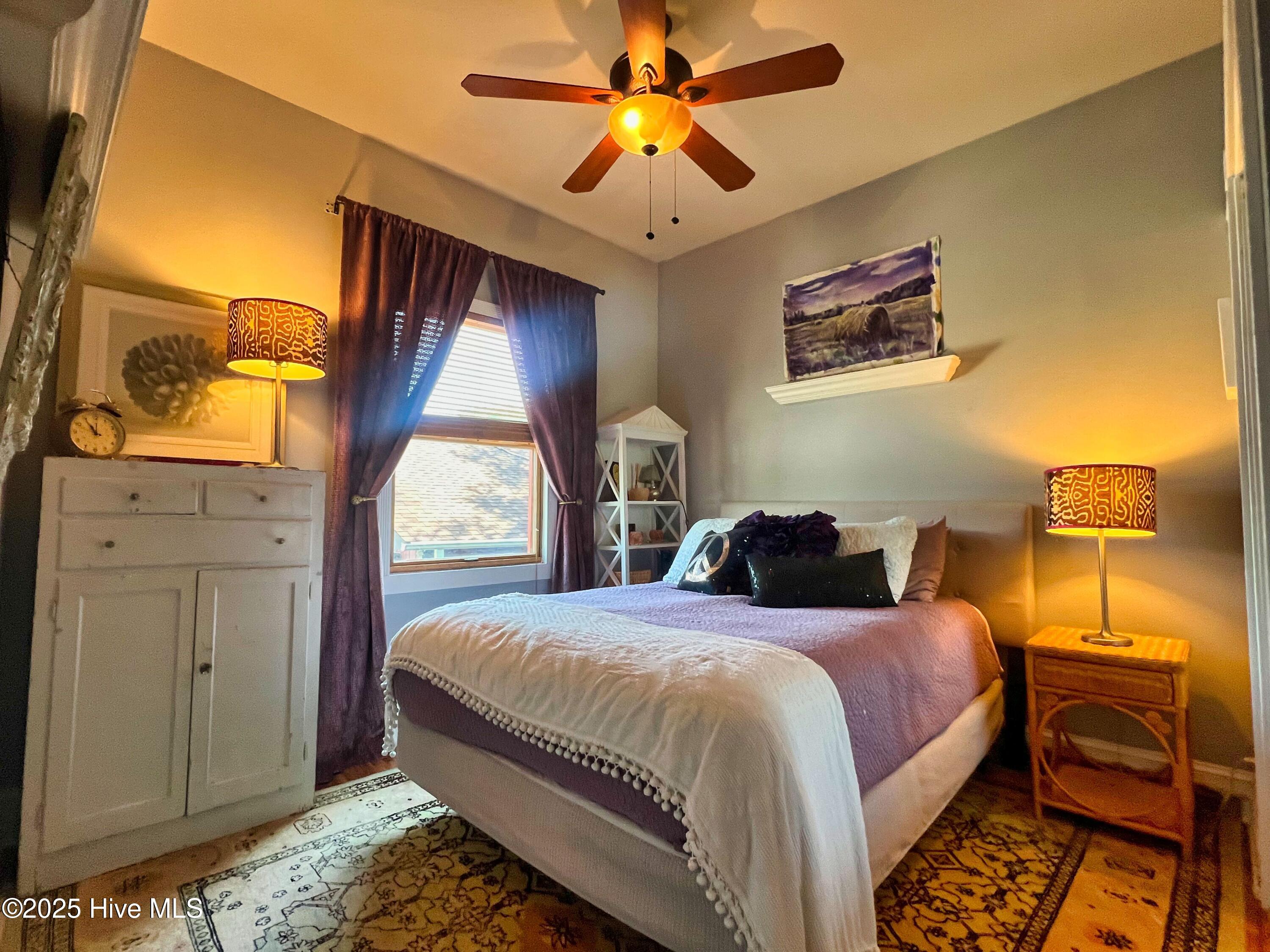 100509231 | Photo 24