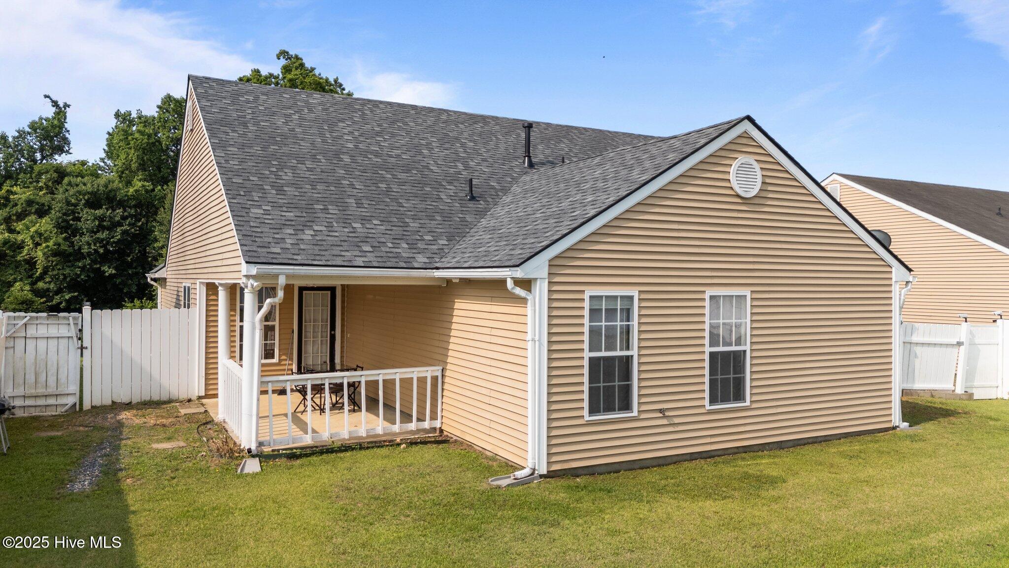 6920 Moss Creek Way (2)