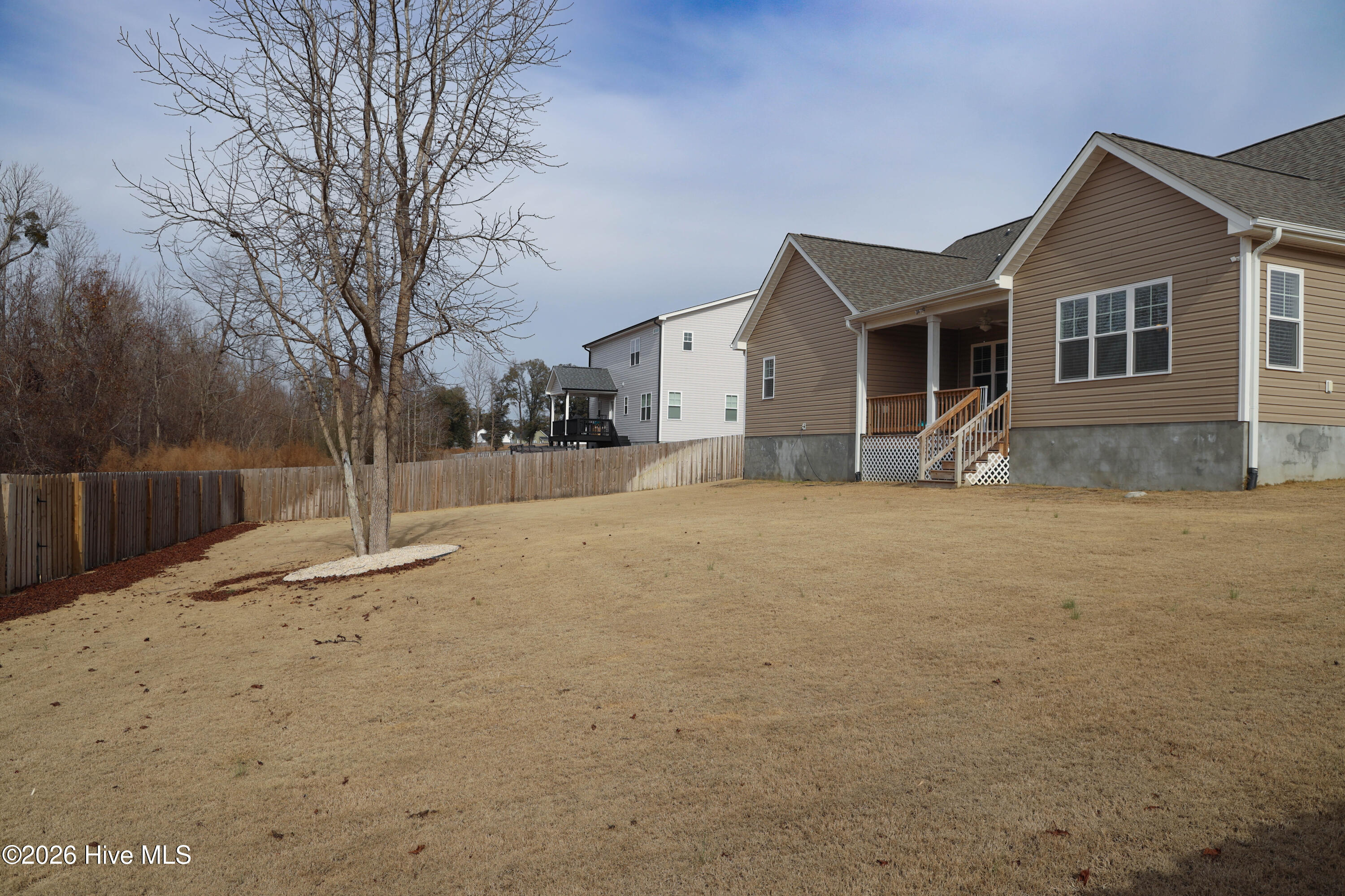 100560693 | Photo 76