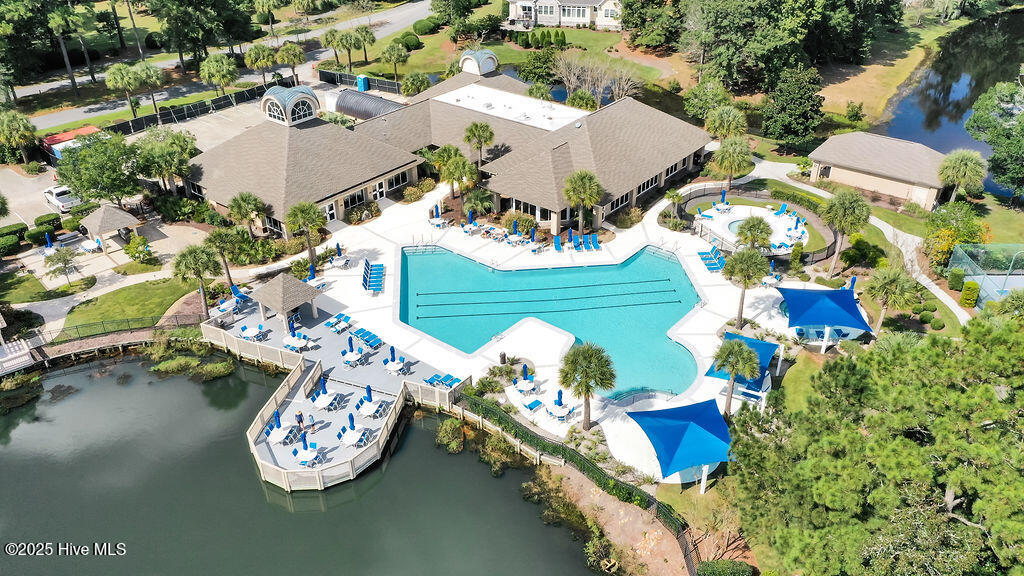 100535984 | Photo 81