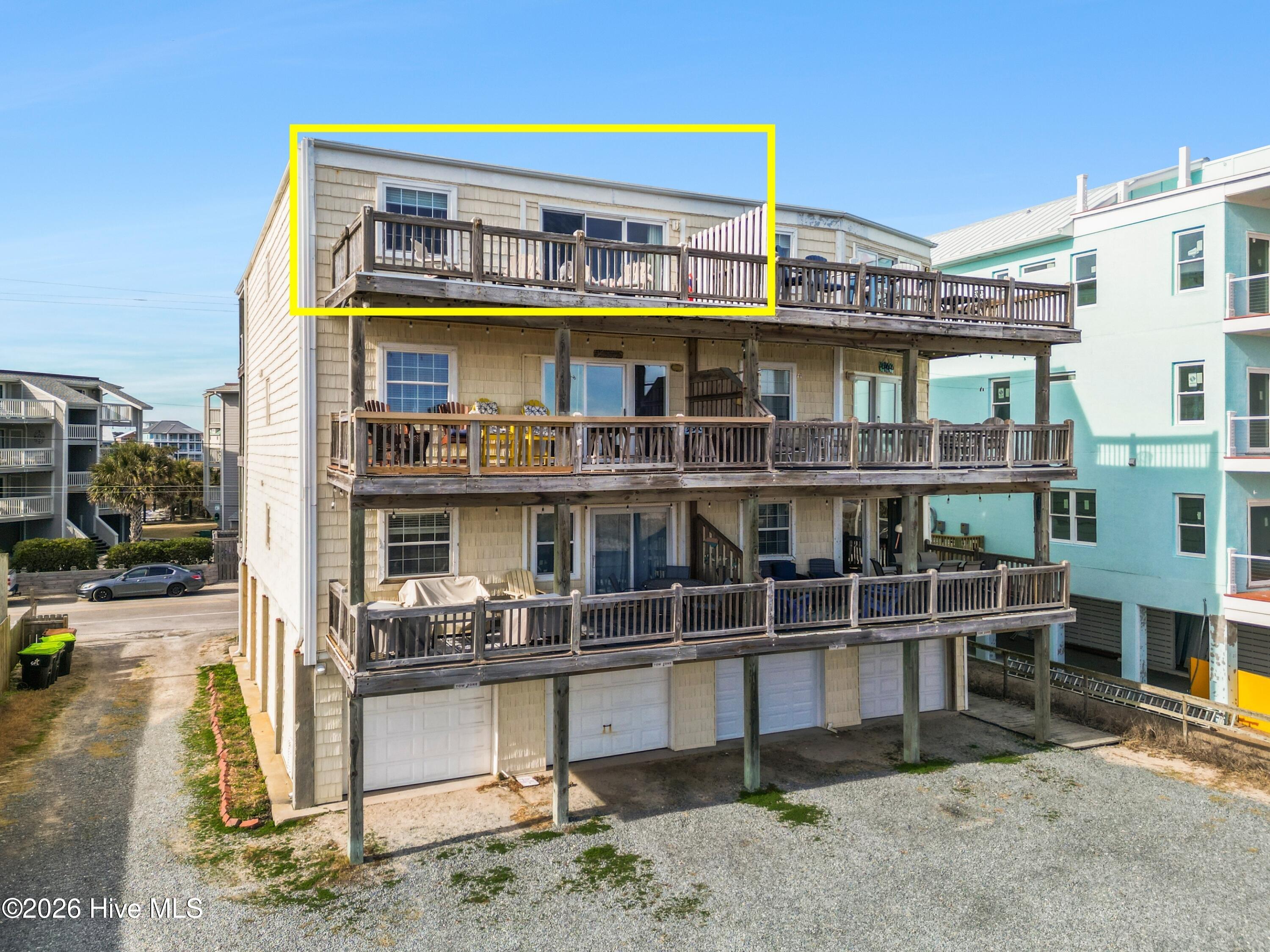 100549000 | Photo 46