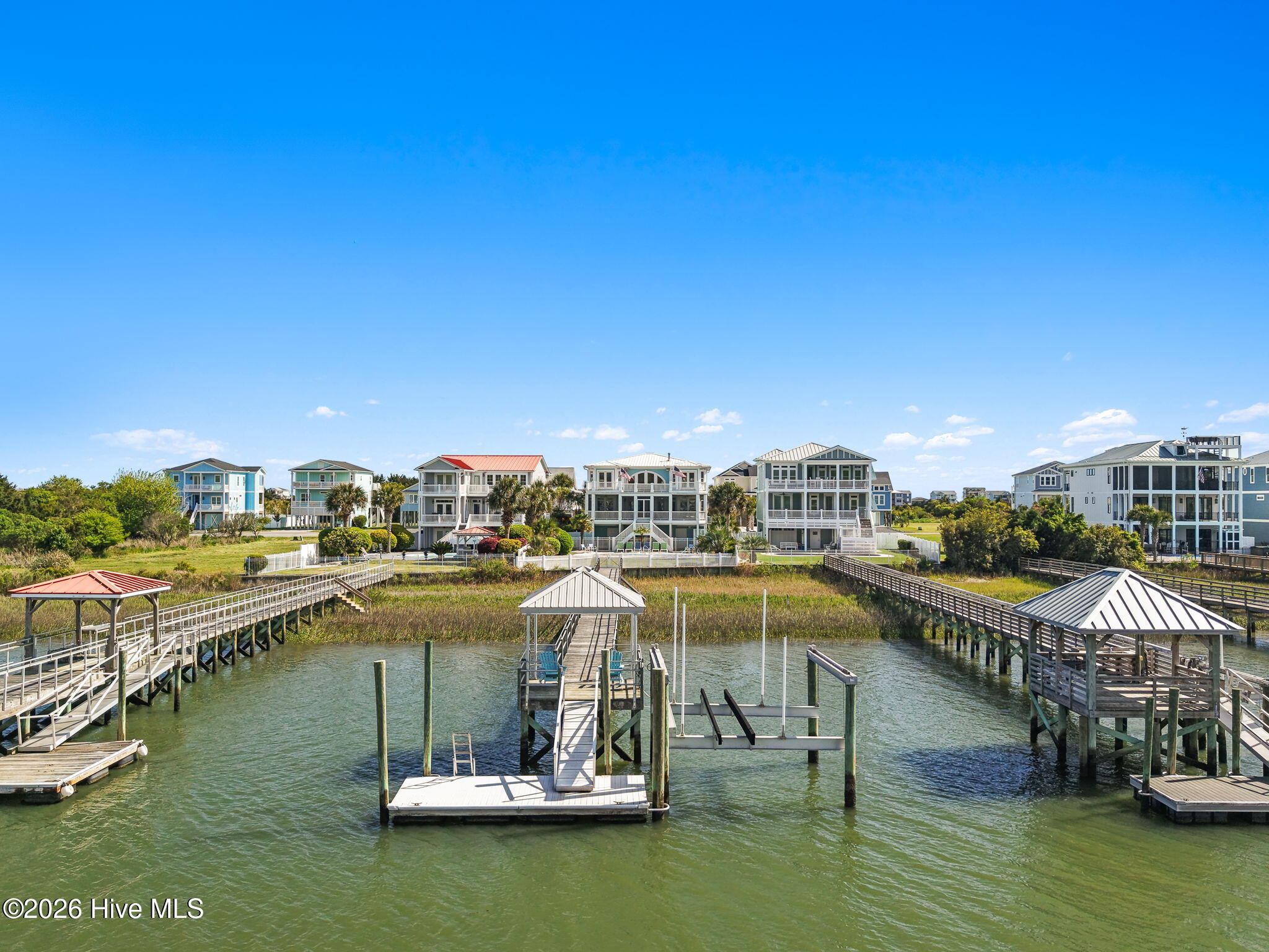 100566570 | Photo 75