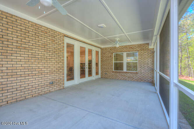 100563715 | Photo 20