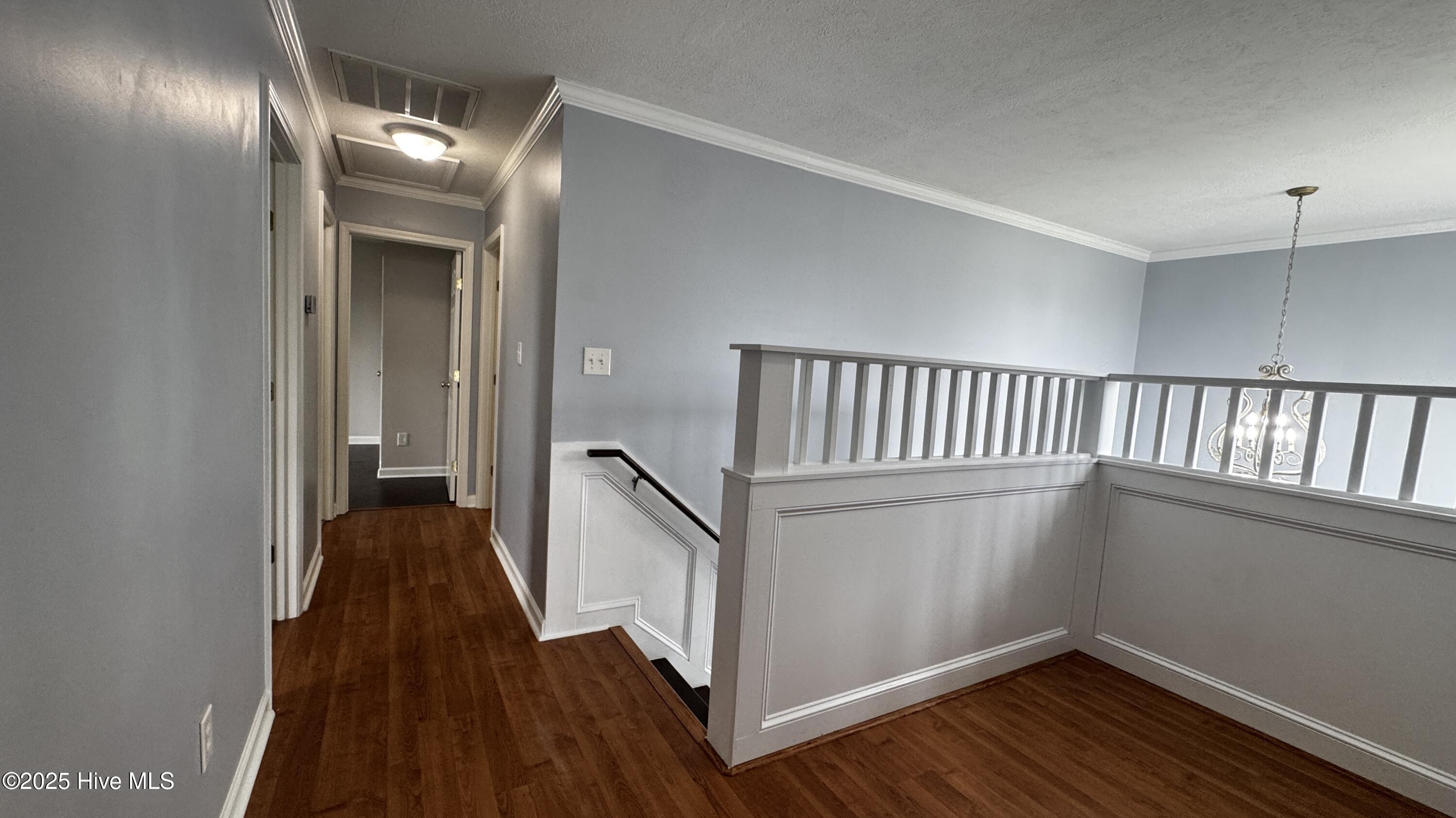 100525819 | Photo 15