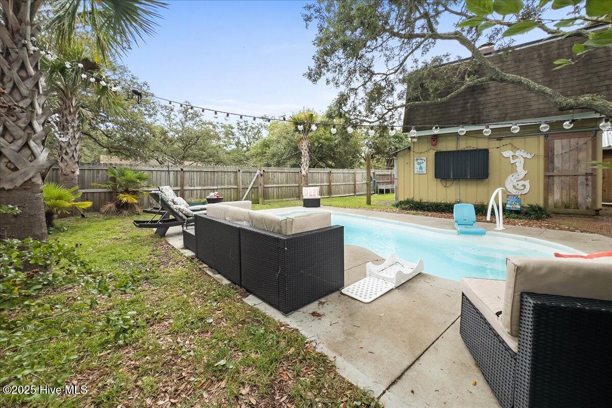 100512296 | Photo 35