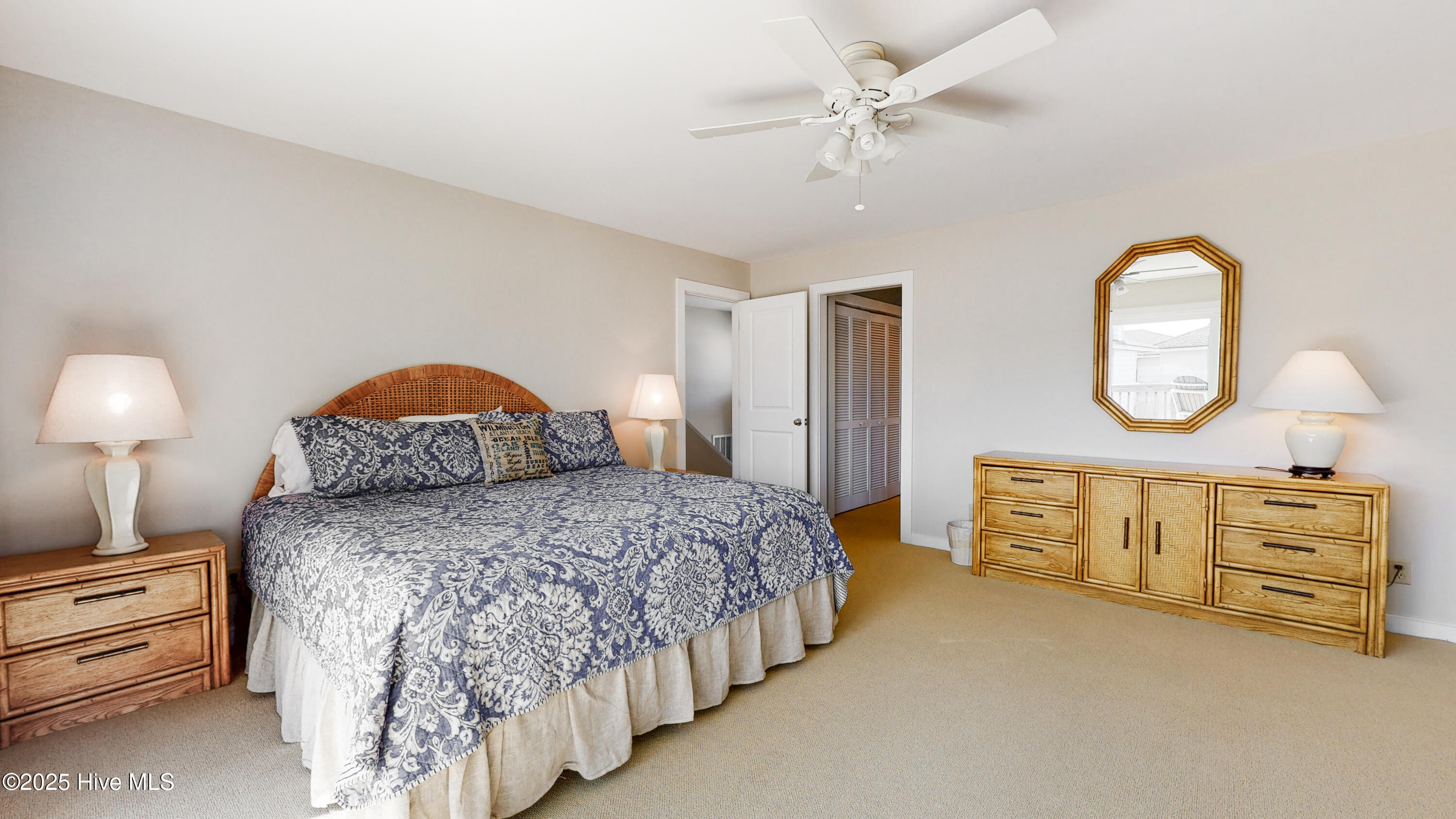 100532230 | Photo 29