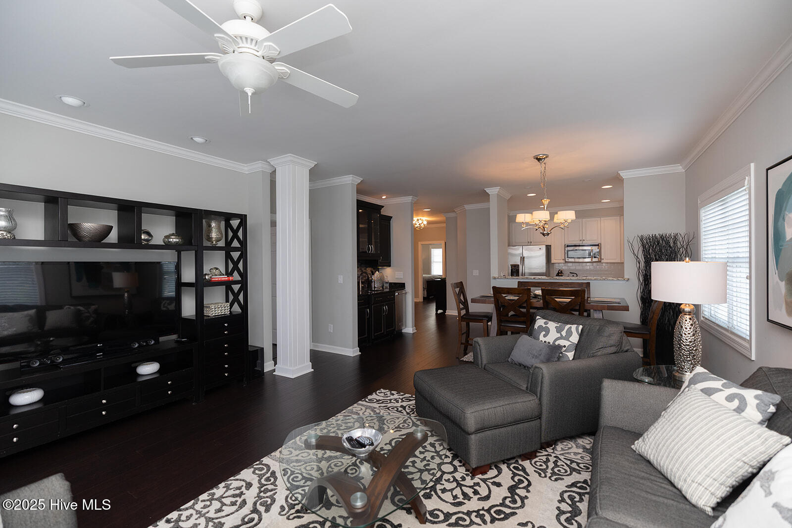 100564754 | Photo 19